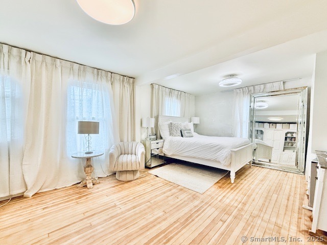 1142 Hope, Stamford, Connecticut 06907