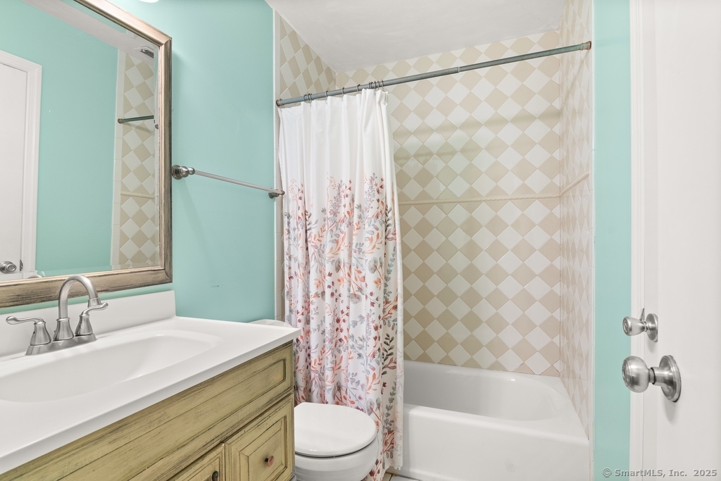 5 Tarone, Norwalk, Connecticut 06851