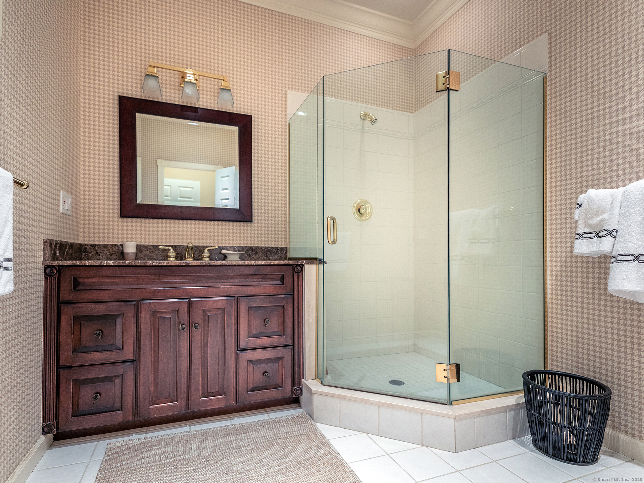 16 Sentry Hill, Roxbury, Connecticut 06783