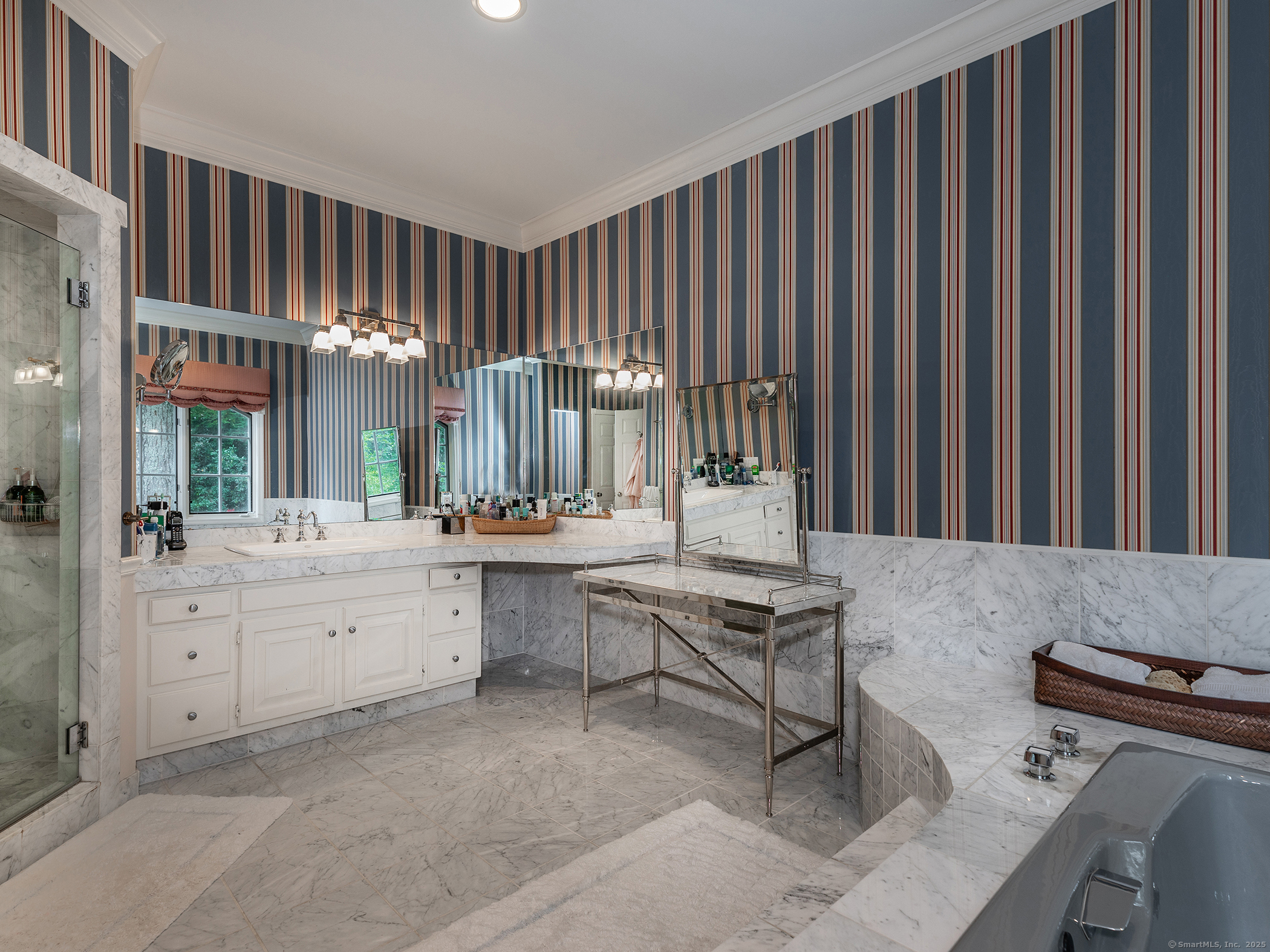 16 Sentry Hill, Roxbury, Connecticut 06783