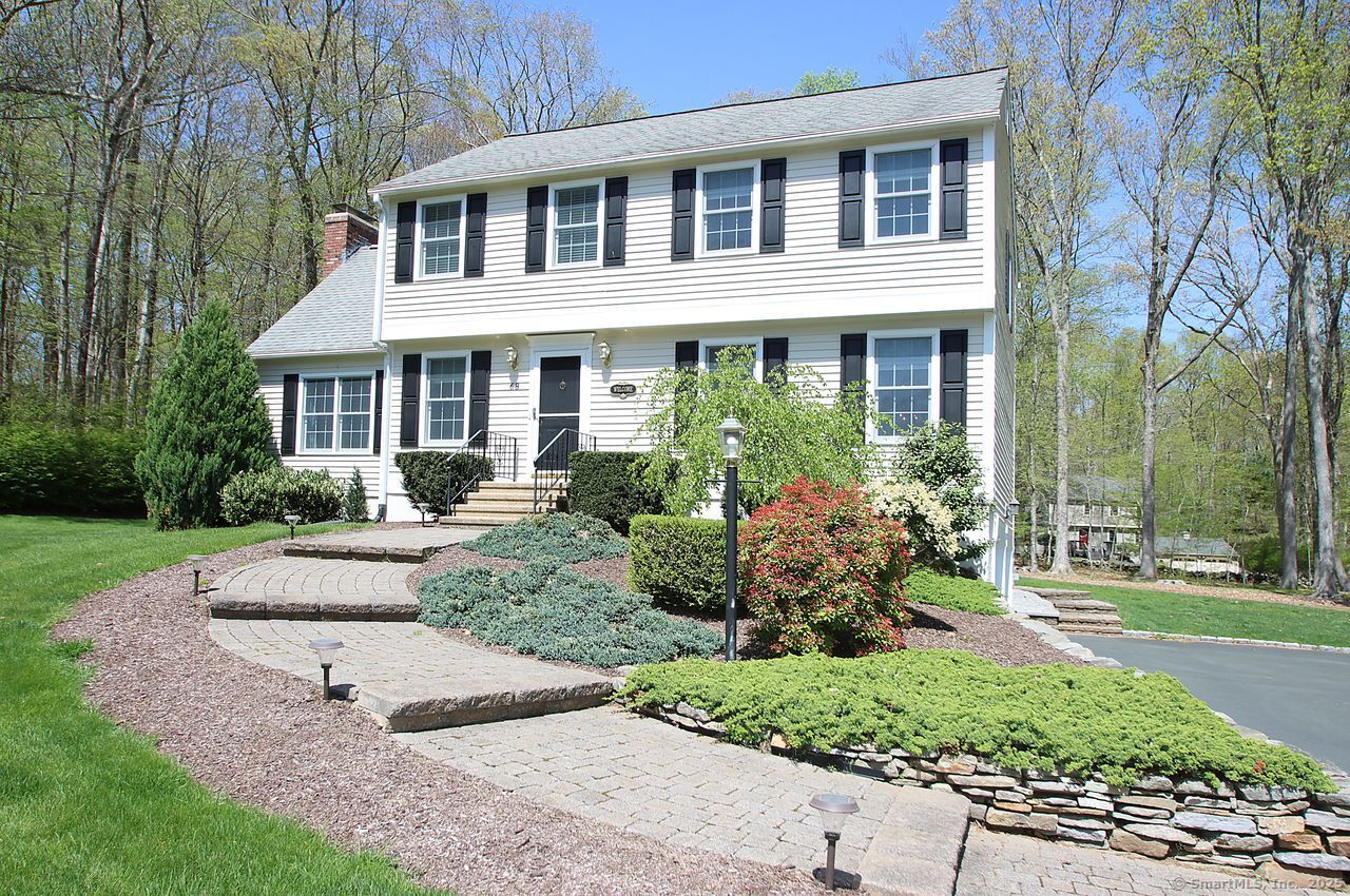 68 White Cedar, Madison, Connecticut 06443