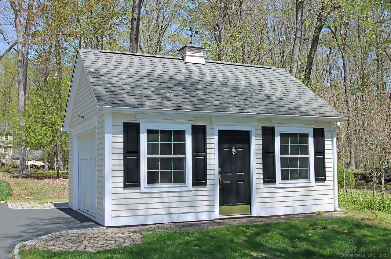 68 White Cedar, Madison, Connecticut 06443