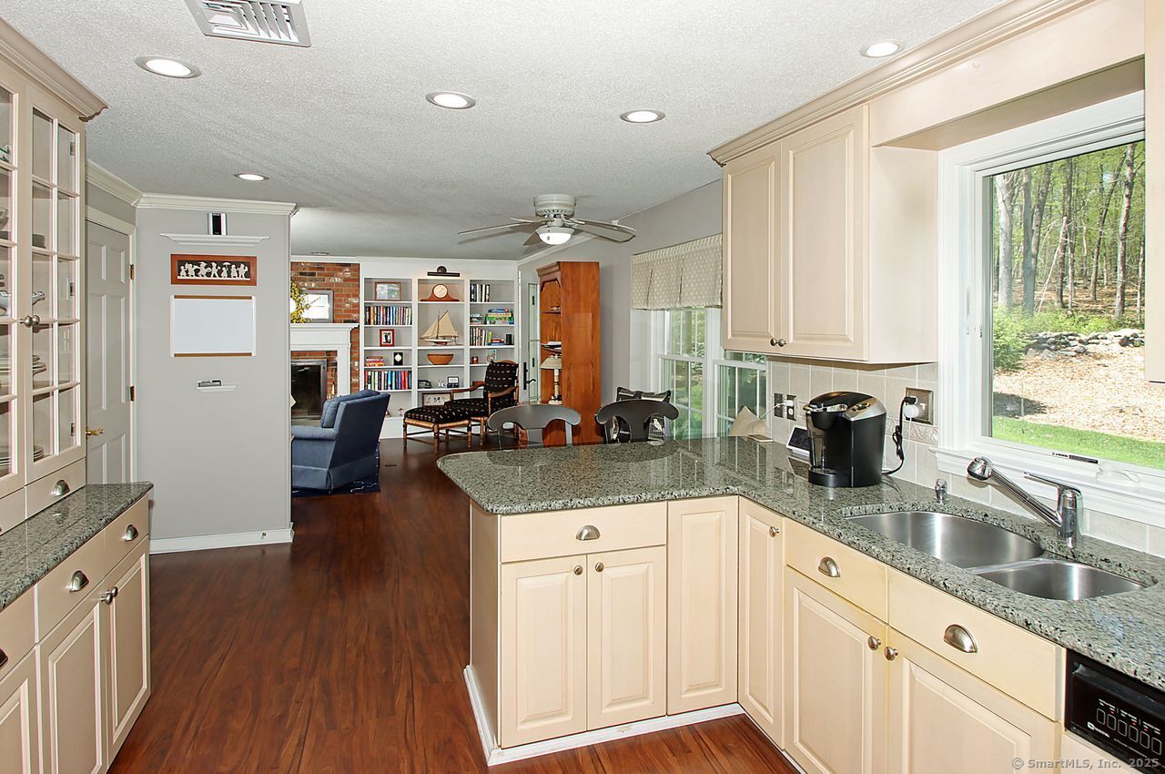 68 White Cedar, Madison, Connecticut 06443