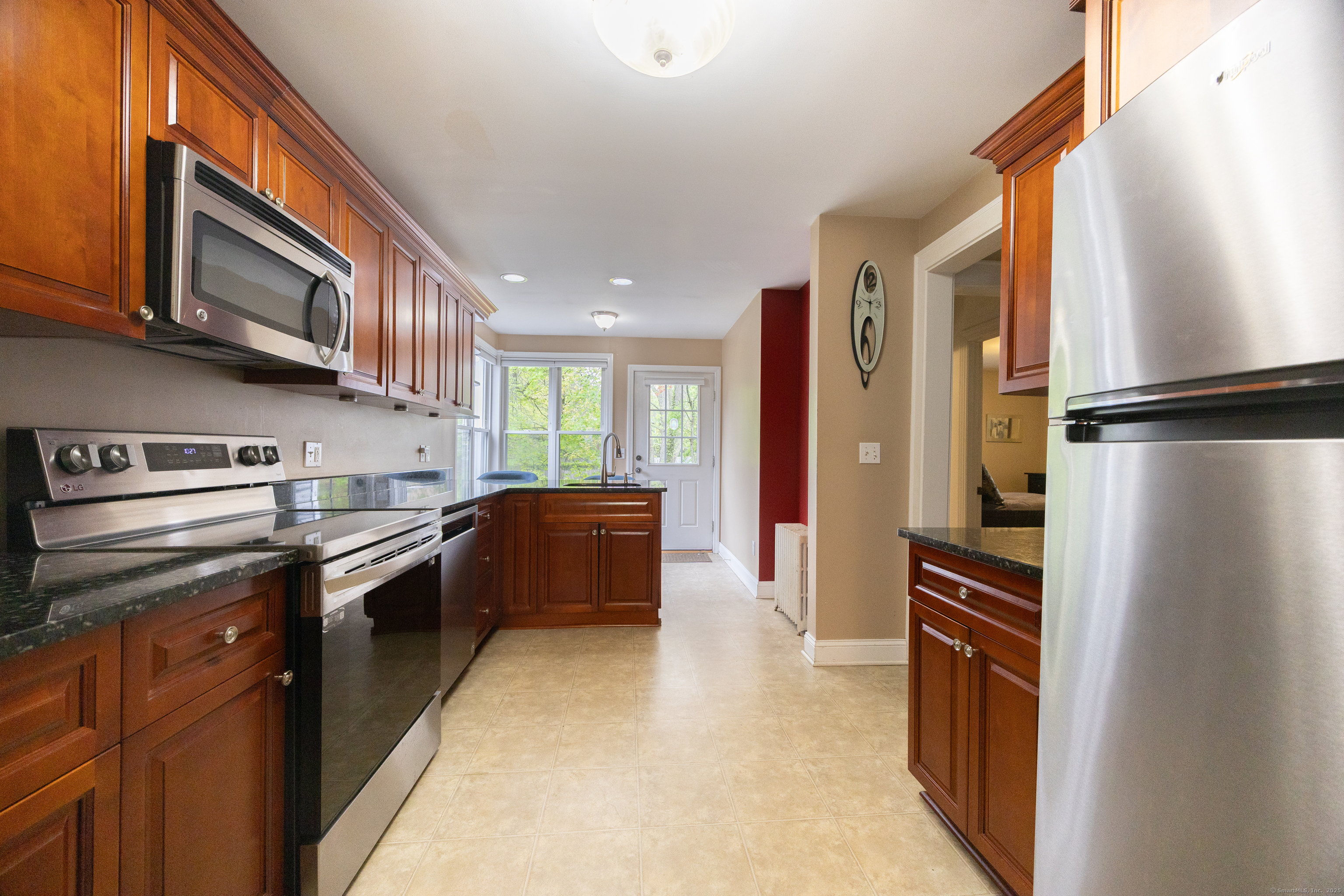 456 Painter, West Haven, Connecticut 06516