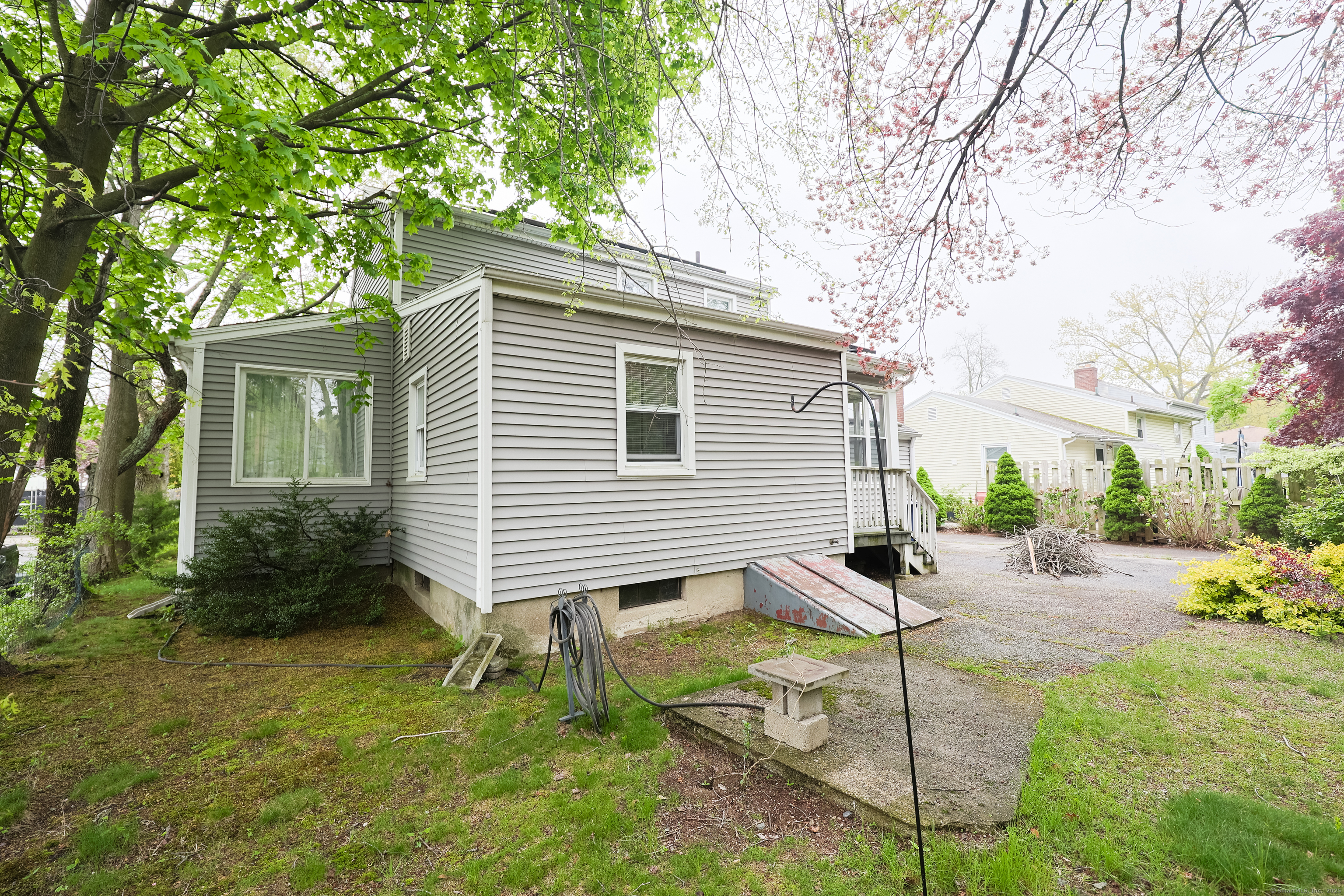456 Painter, West Haven, Connecticut 06516