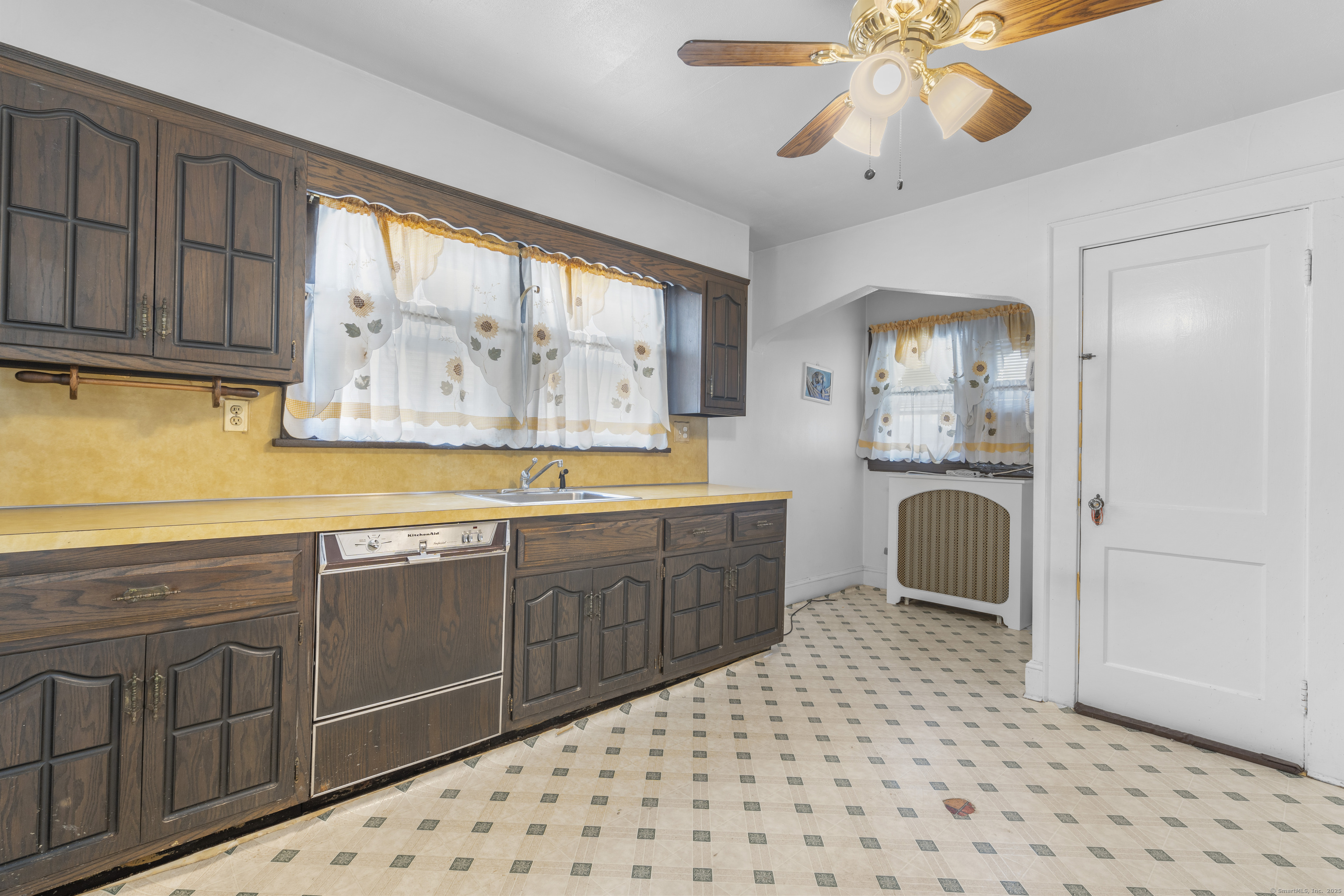 90 Culloden, Stamford, Connecticut 06902