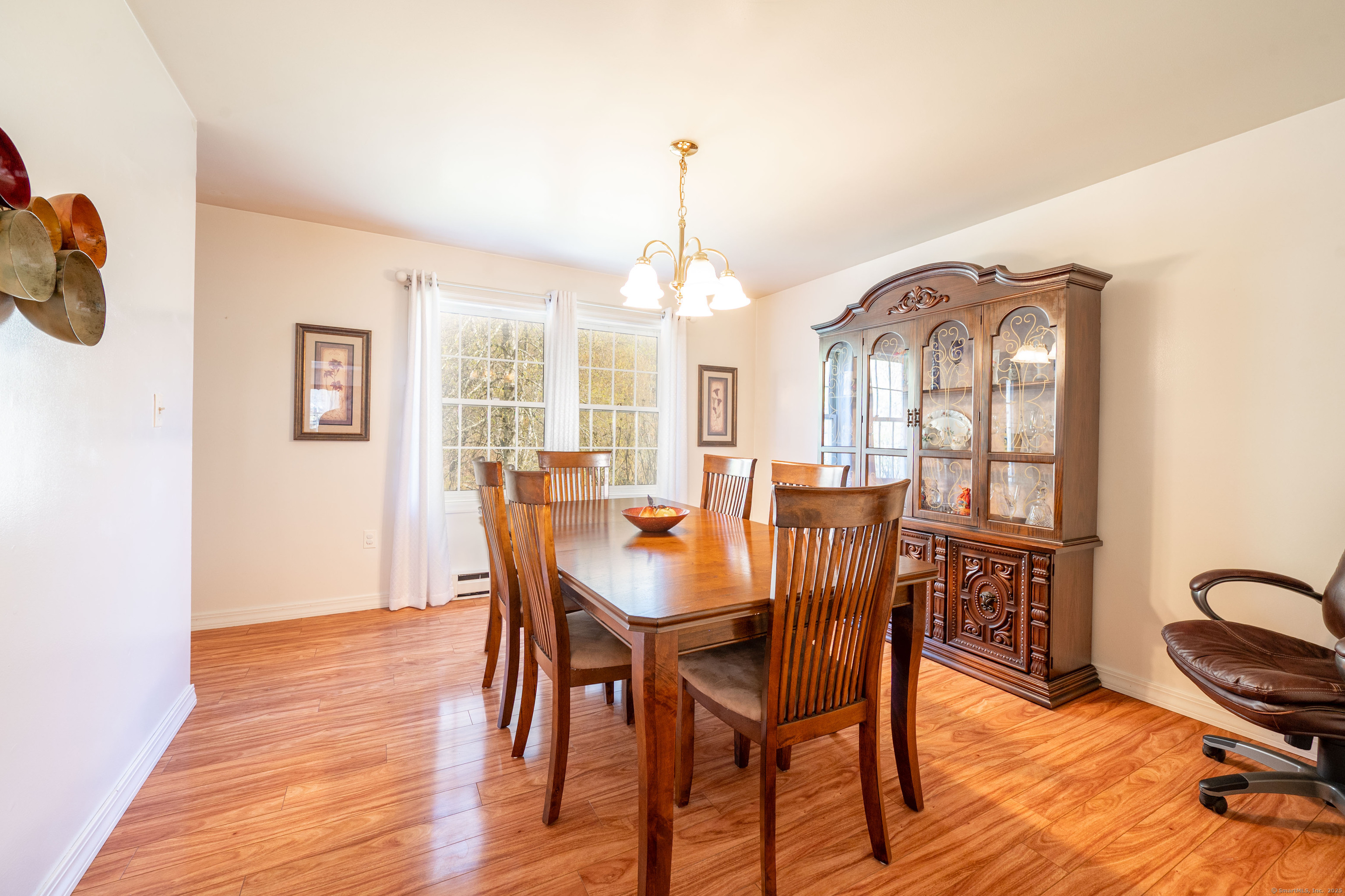 188 Huntingtown, Newtown, Connecticut 06470
