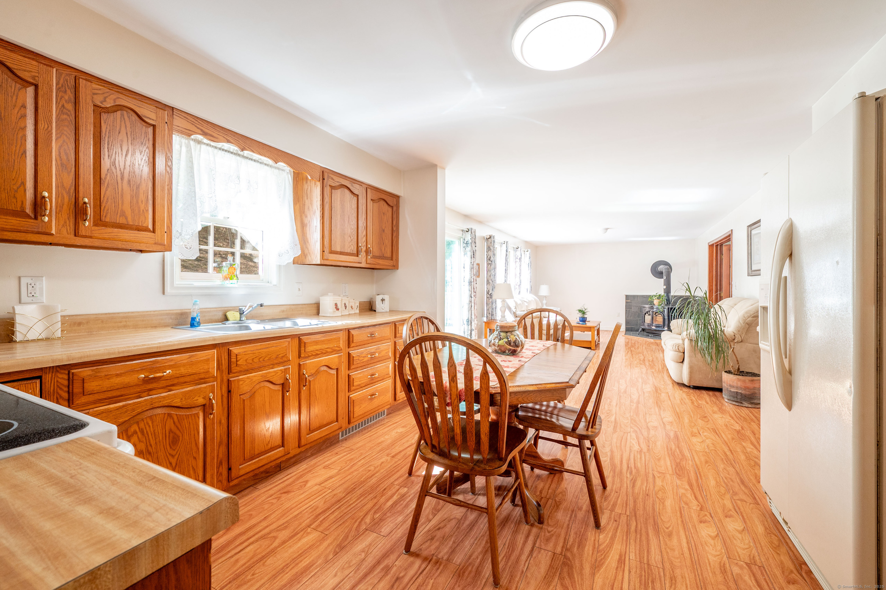 188 Huntingtown, Newtown, Connecticut 06470