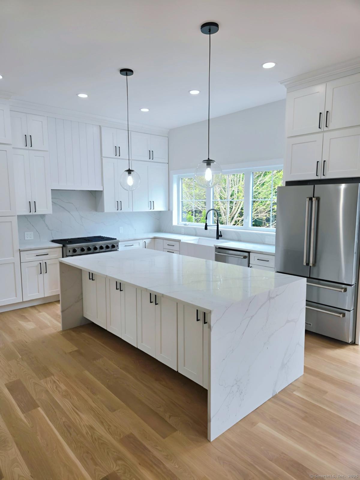 879 Riverside, Fairfield, Connecticut 06824