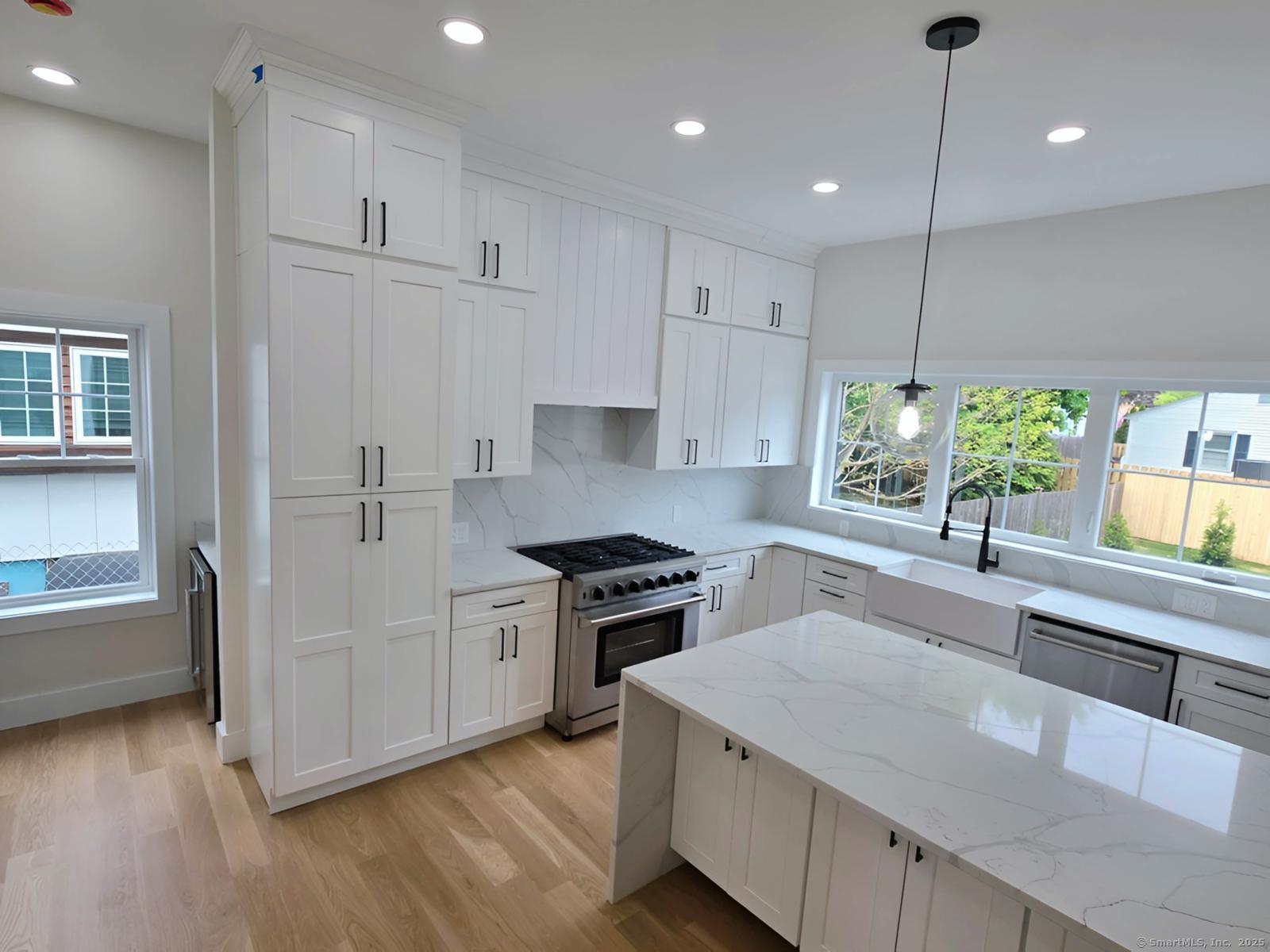 879 Riverside, Fairfield, Connecticut 06824