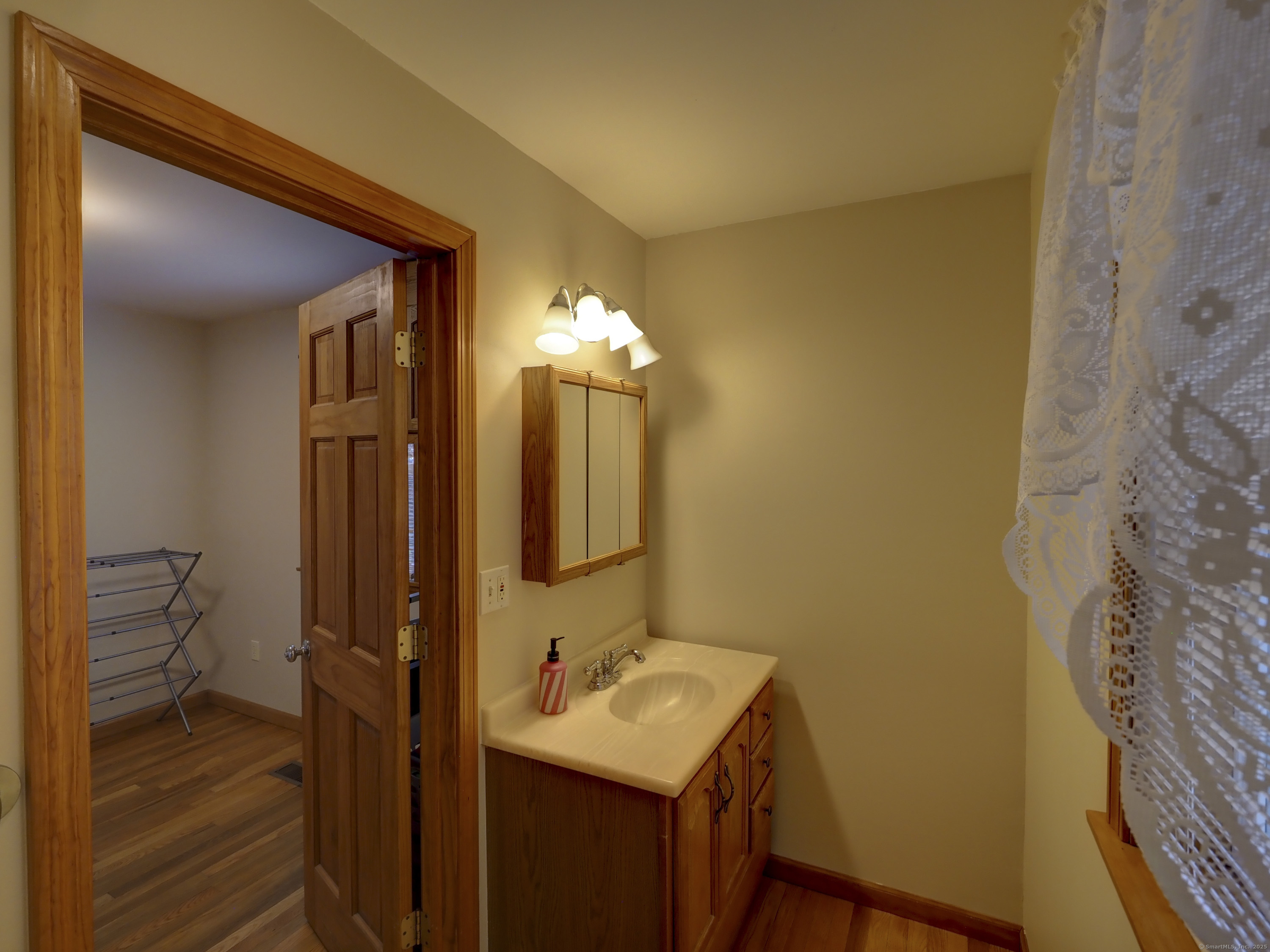 80 Simpson, Wallingford, Connecticut 06492
