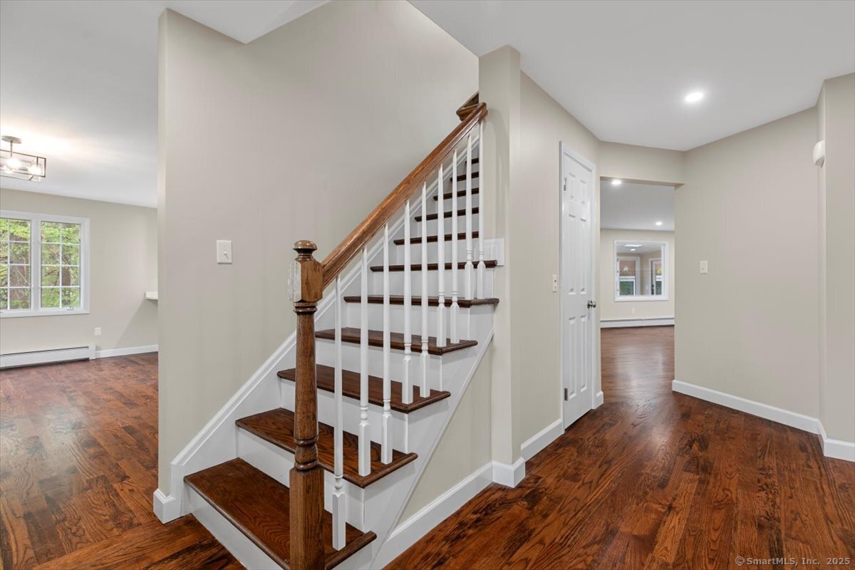 41 Cedarhurst, Milford, Connecticut 06461