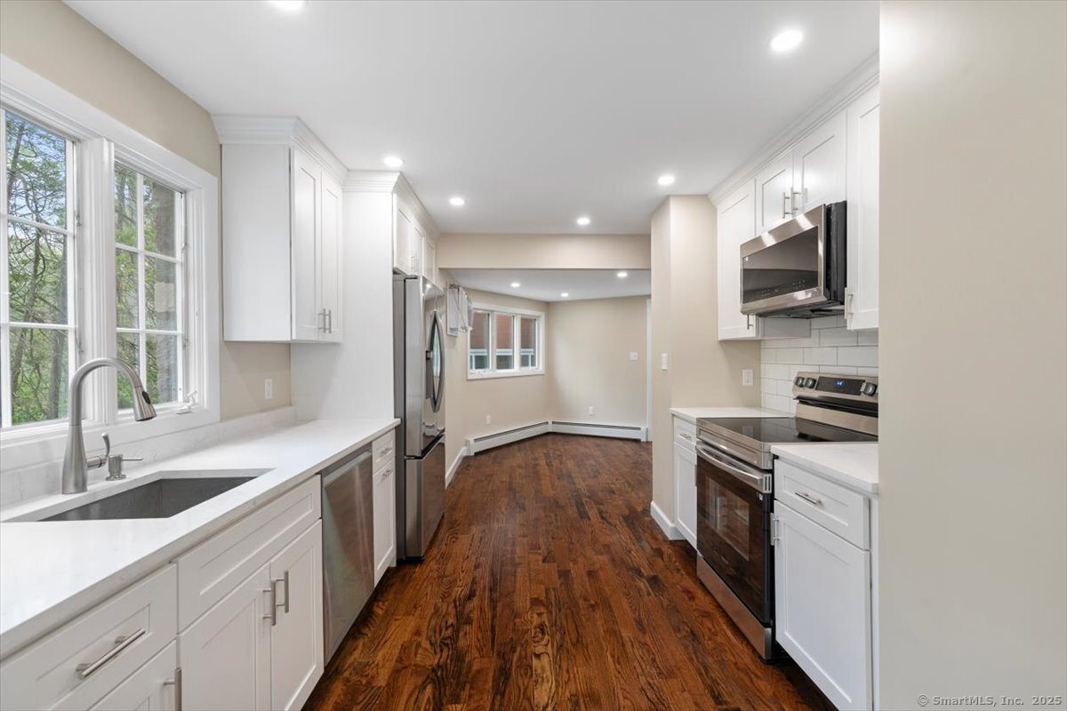 41 Cedarhurst, Milford, Connecticut 06461