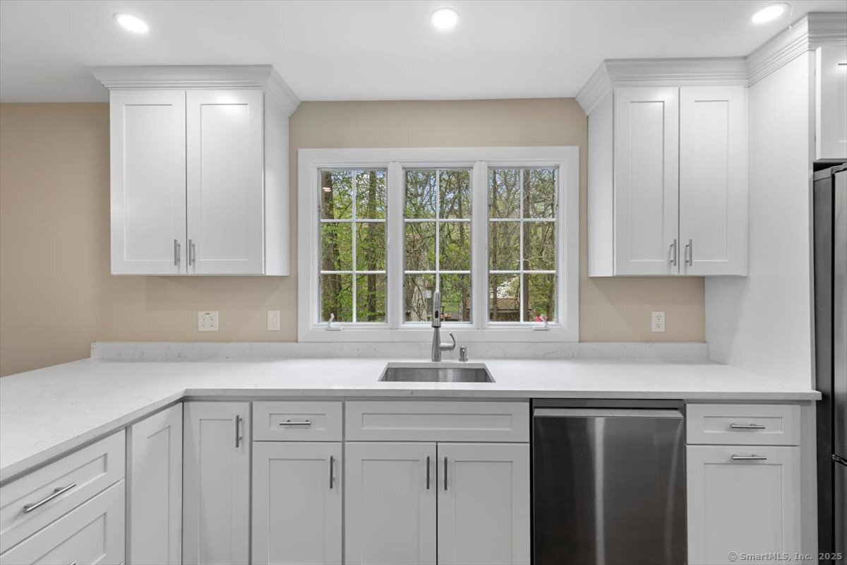 41 Cedarhurst, Milford, Connecticut 06461