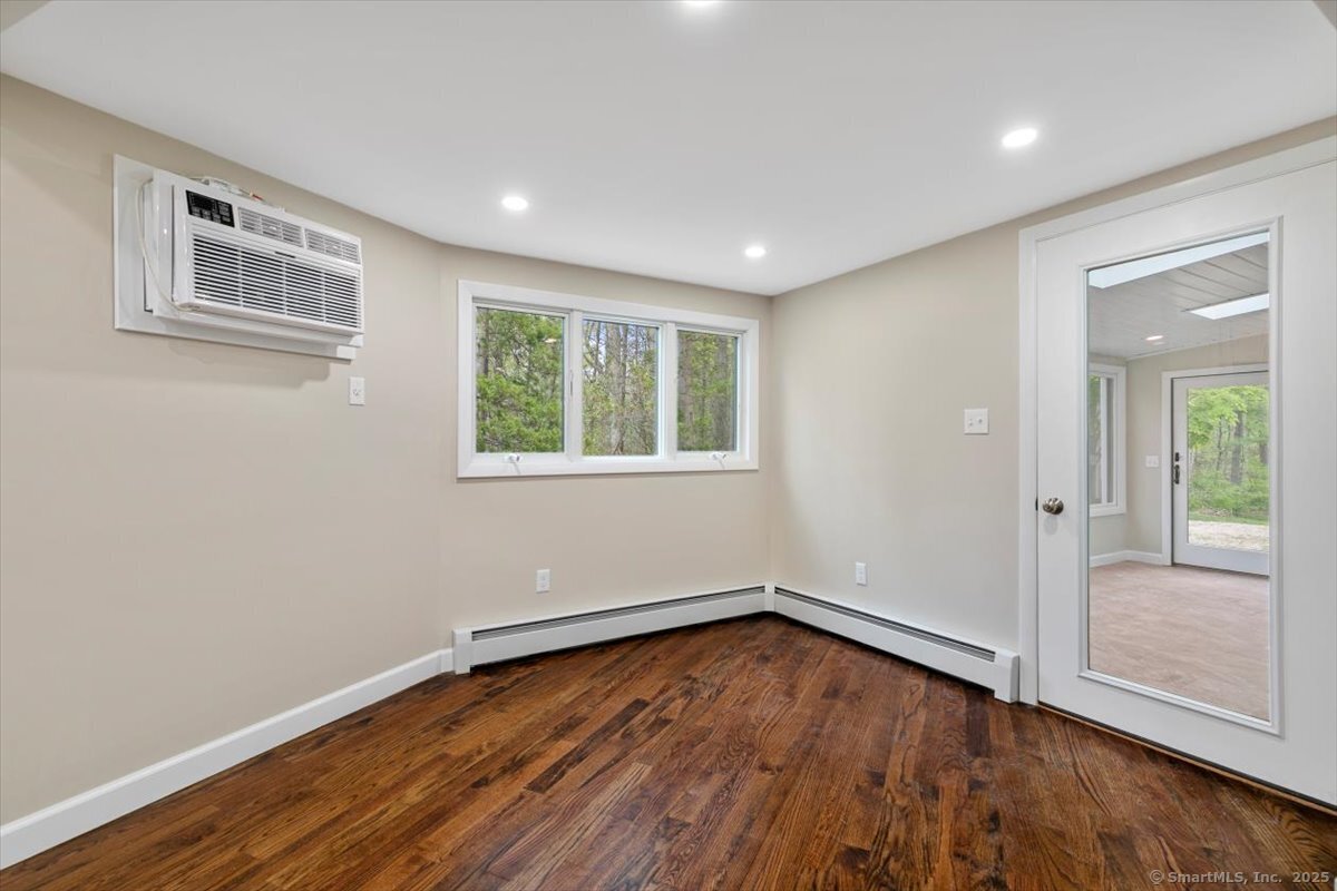 41 Cedarhurst, Milford, Connecticut 06461