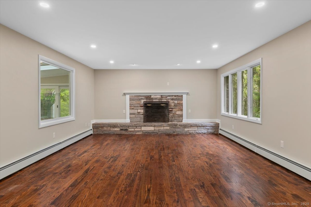 41 Cedarhurst, Milford, Connecticut 06461