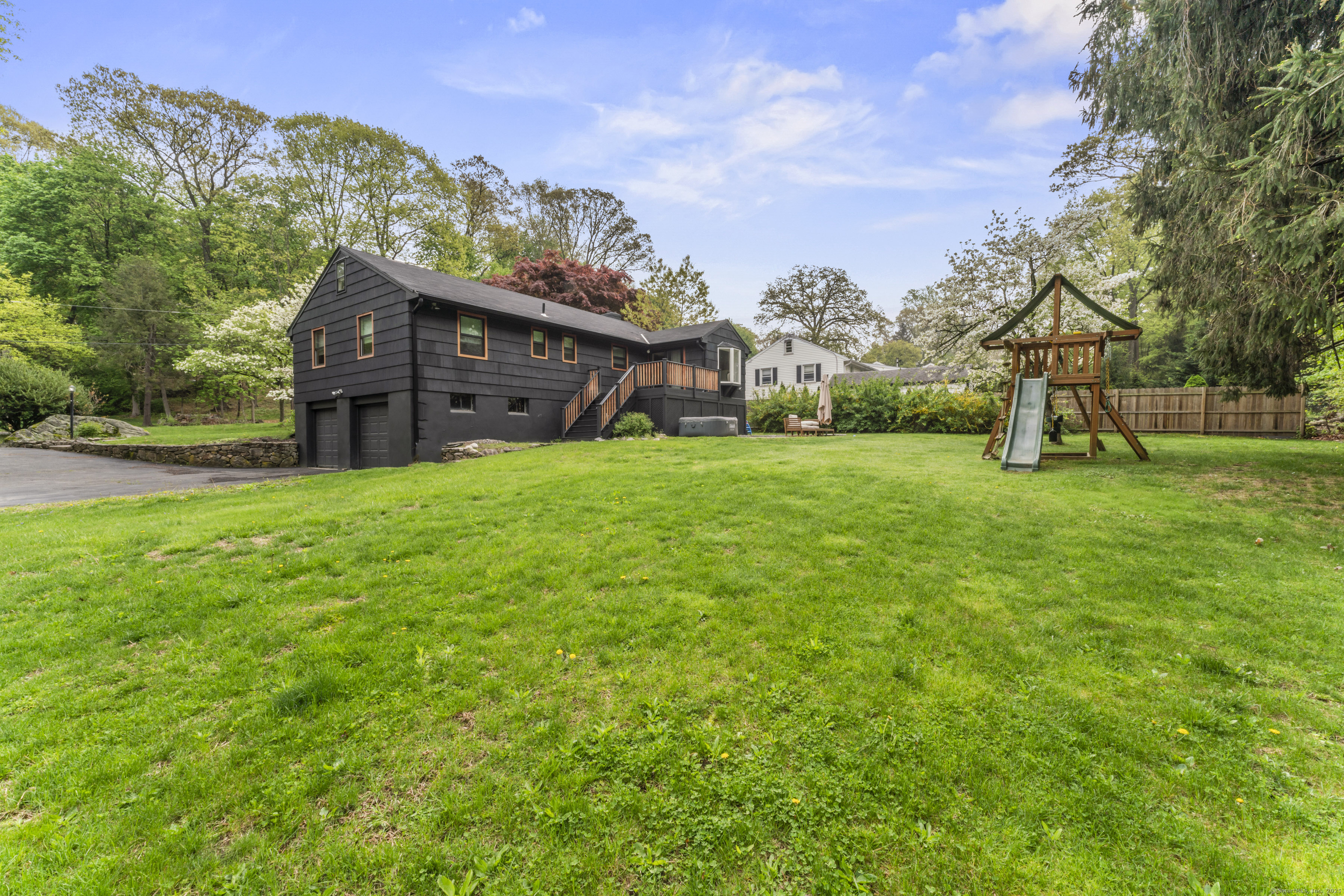 34 Anthony, New Canaan, Connecticut 06840