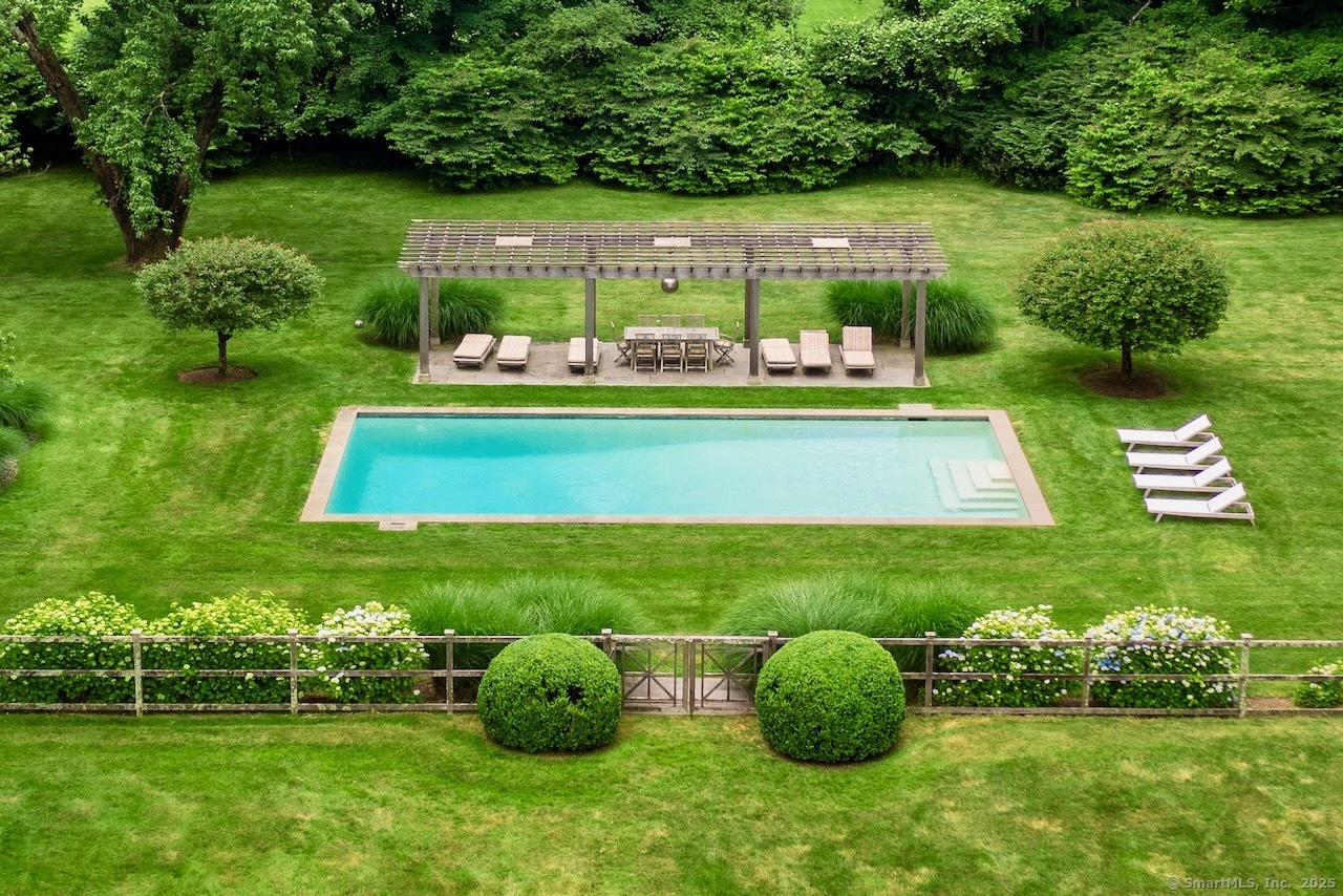 3113 Bronson, Fairfield, Connecticut 06824