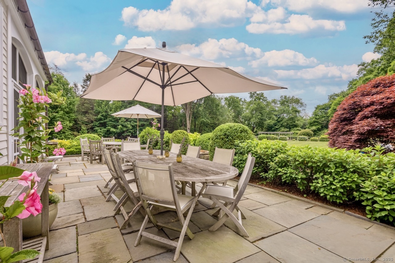 3113 Bronson, Fairfield, Connecticut 06824
