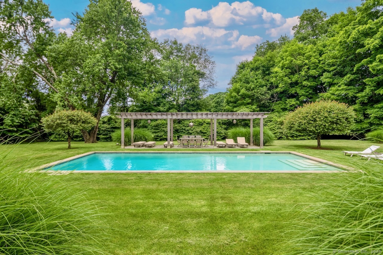3113 Bronson, Fairfield, Connecticut 06824