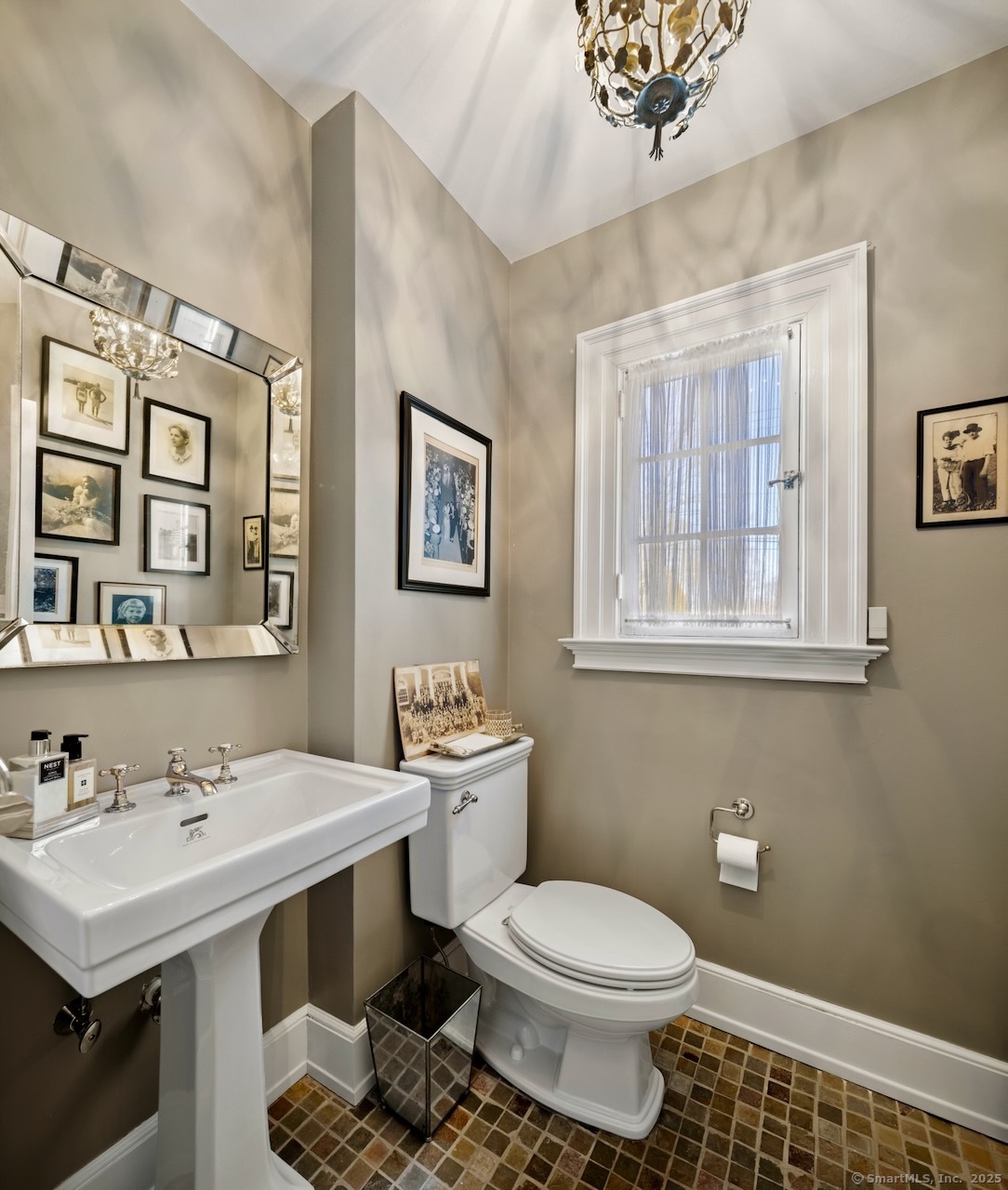 3113 Bronson, Fairfield, Connecticut 06824