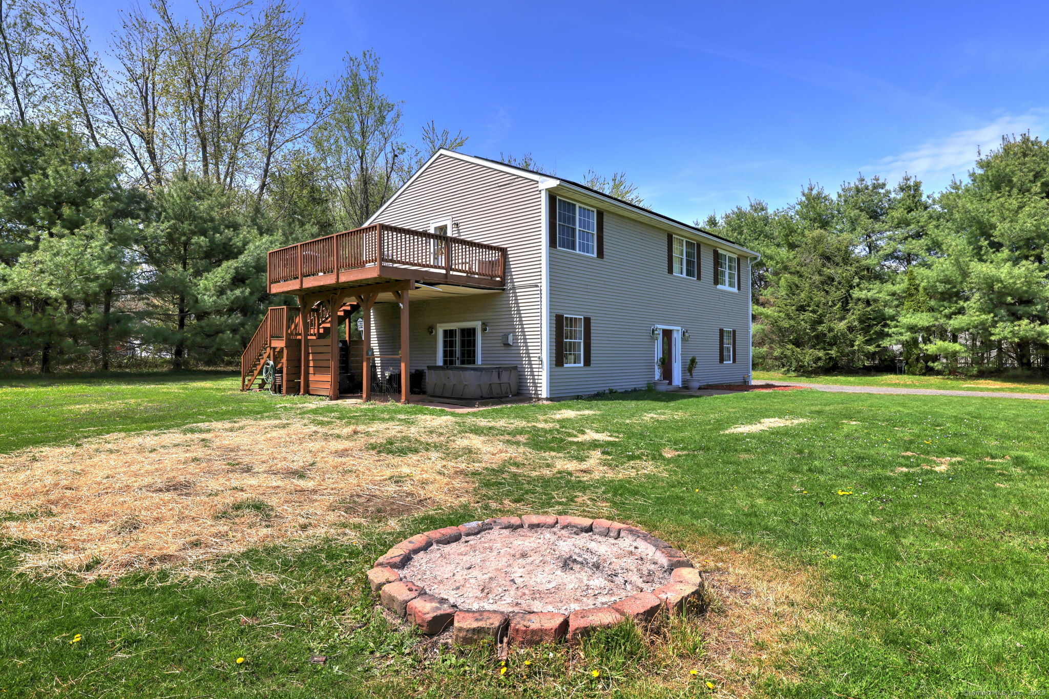 104 South, Morris, Connecticut 06763