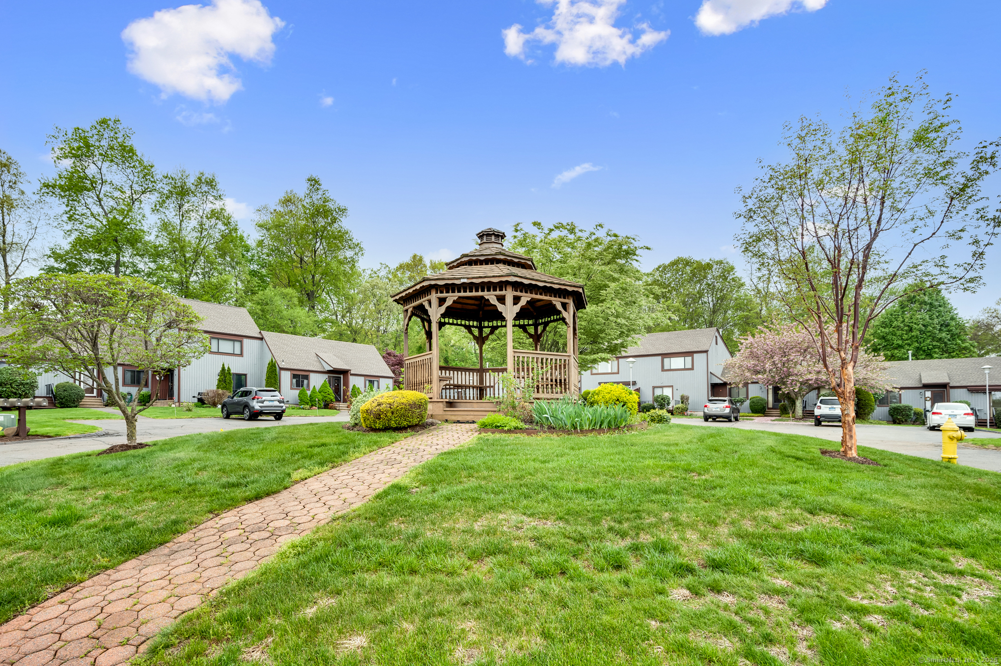 17 Shepard Hill, Hamden, Connecticut 06514