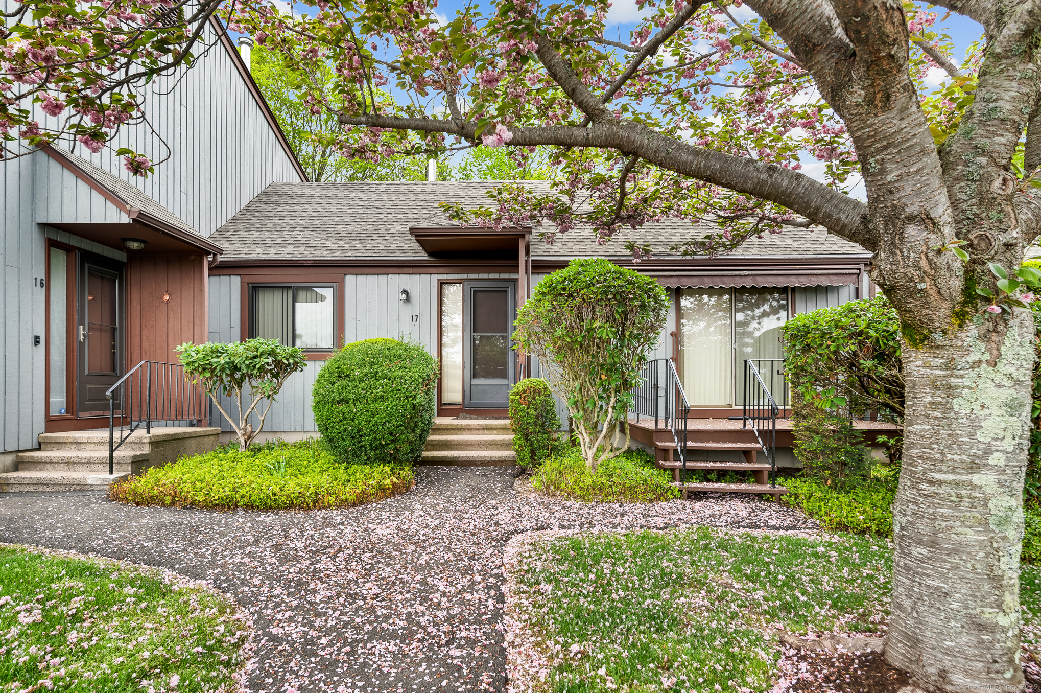 17 Shepard Hill, Hamden, Connecticut 06514