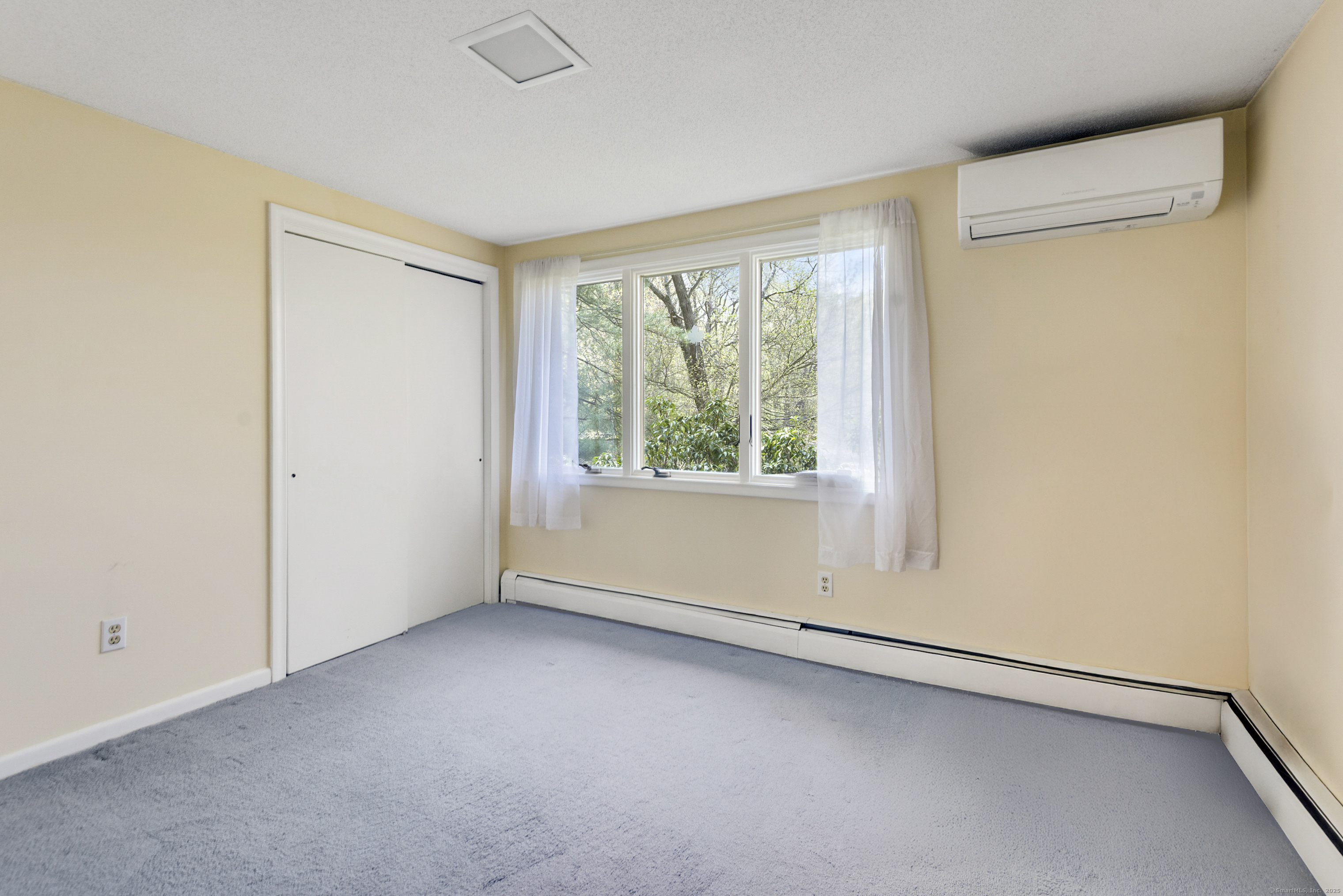 102 Colonial, Guilford, Connecticut 06437