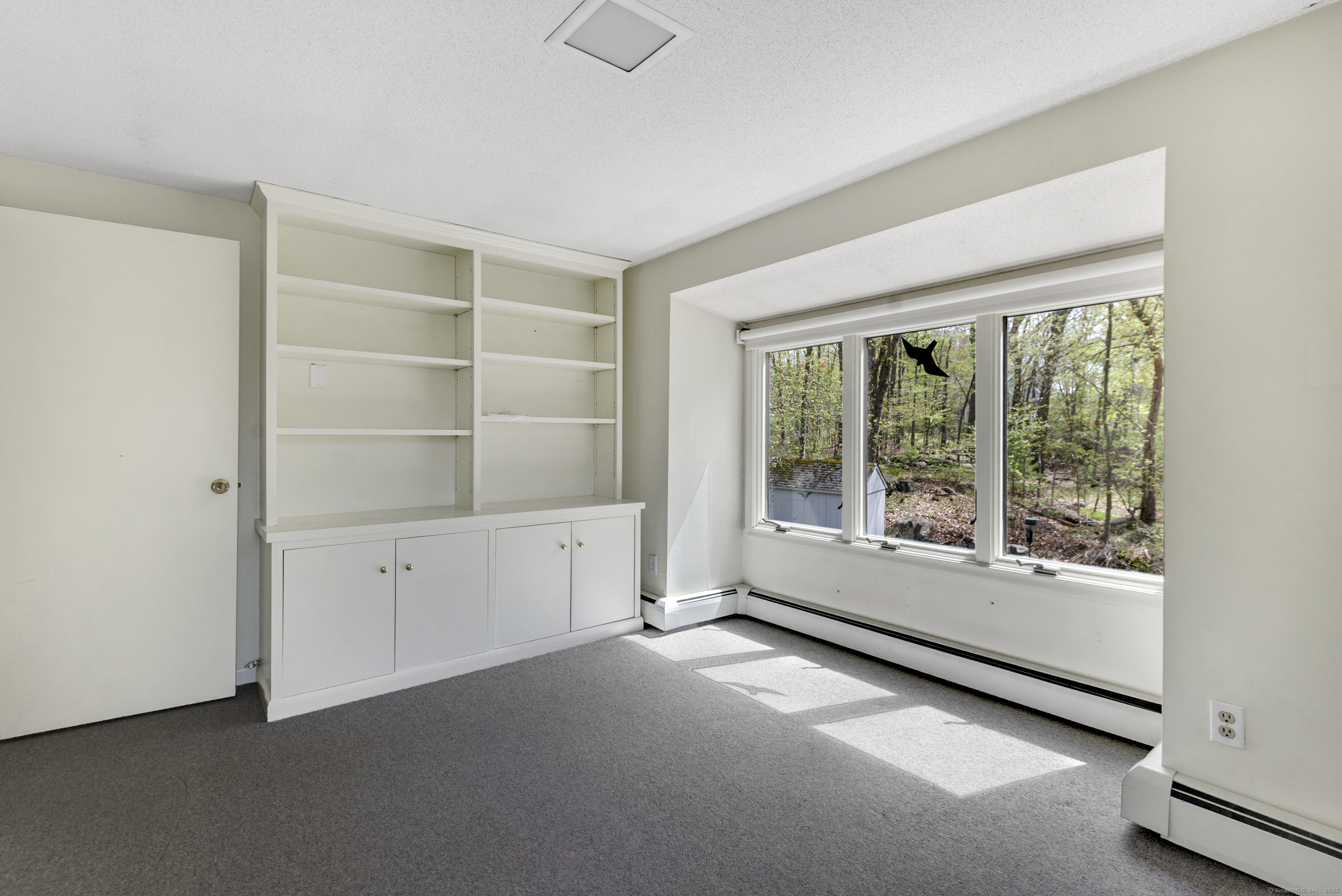 102 Colonial, Guilford, Connecticut 06437