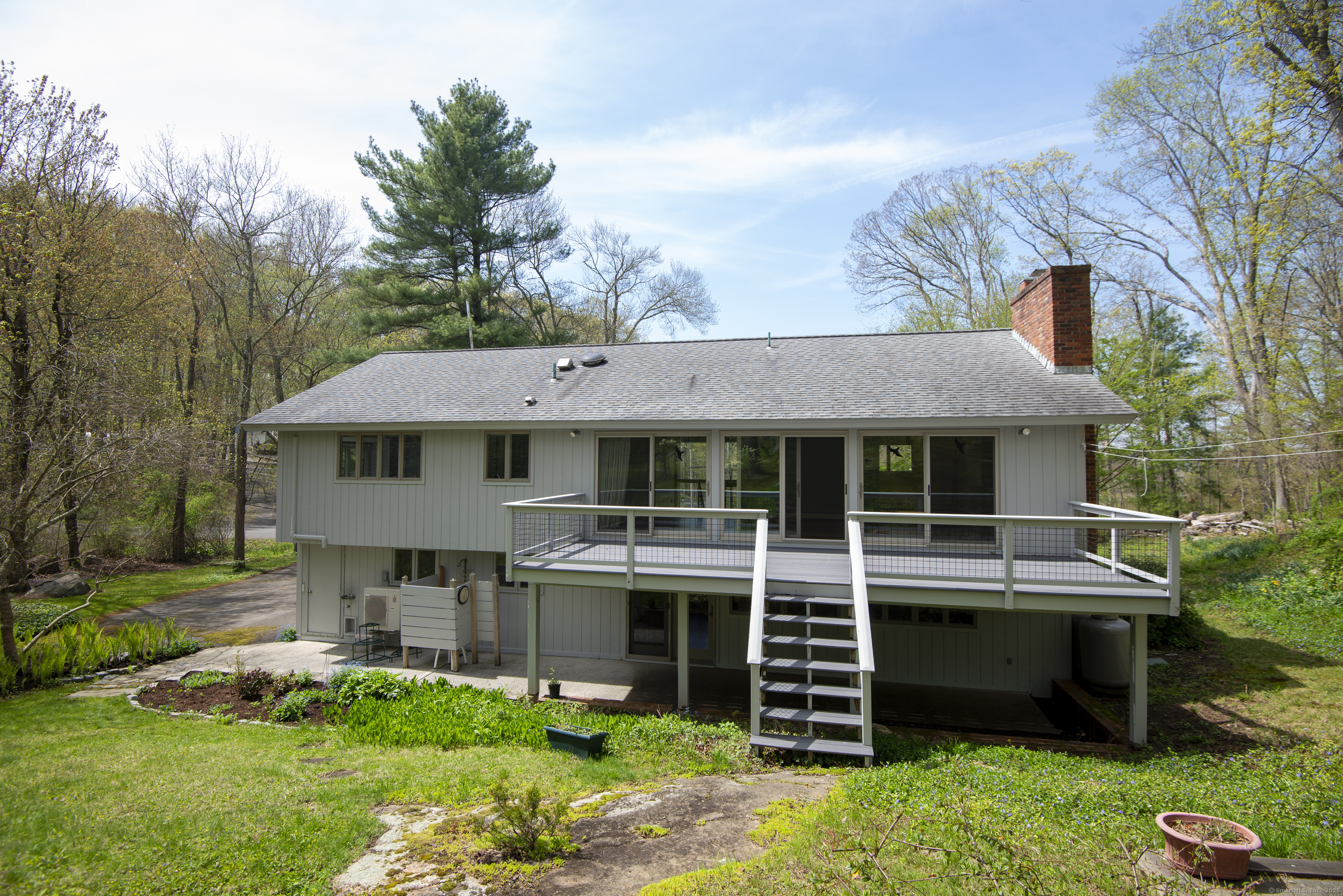102 Colonial, Guilford, Connecticut 06437