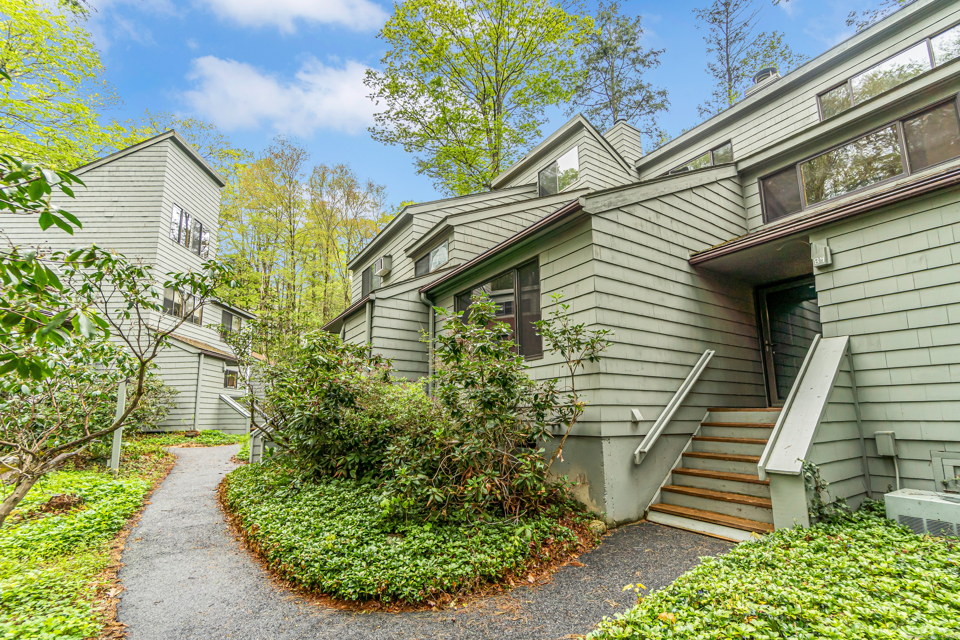 84 Woodside Circle #84, Torrington, CT 06790