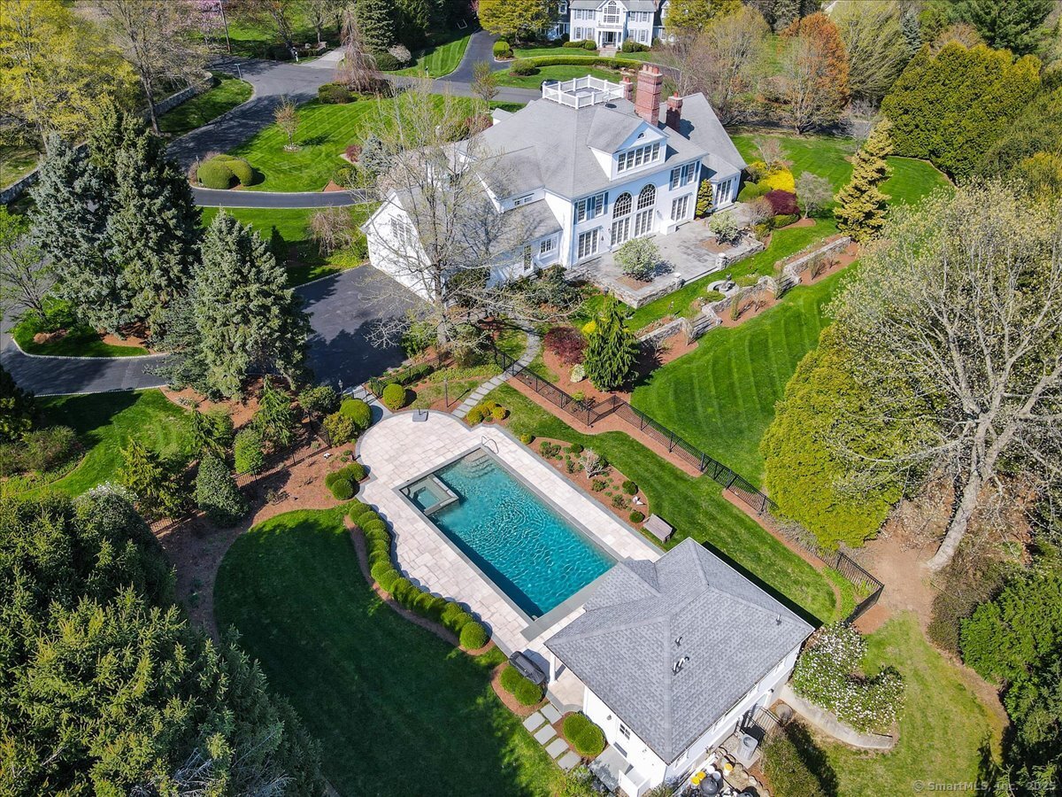 21 Queens Grant, Fairfield, Connecticut 06824