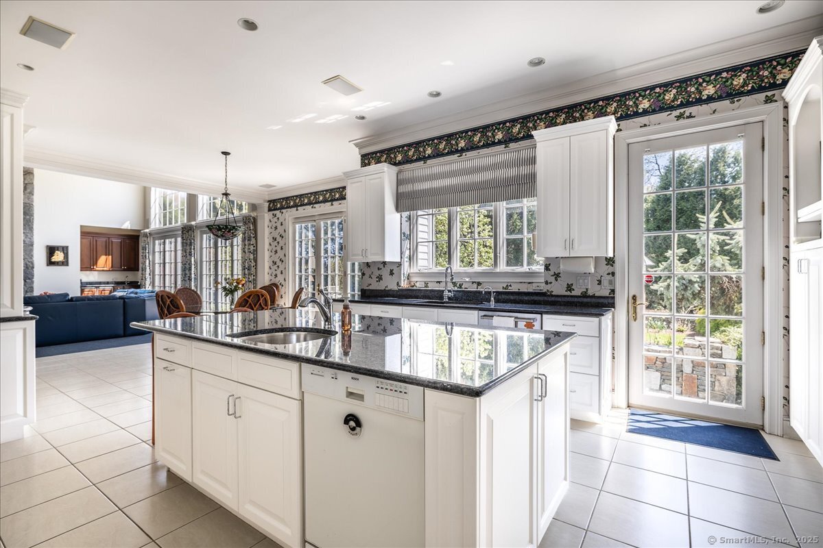 21 Queens Grant, Fairfield, Connecticut 06824