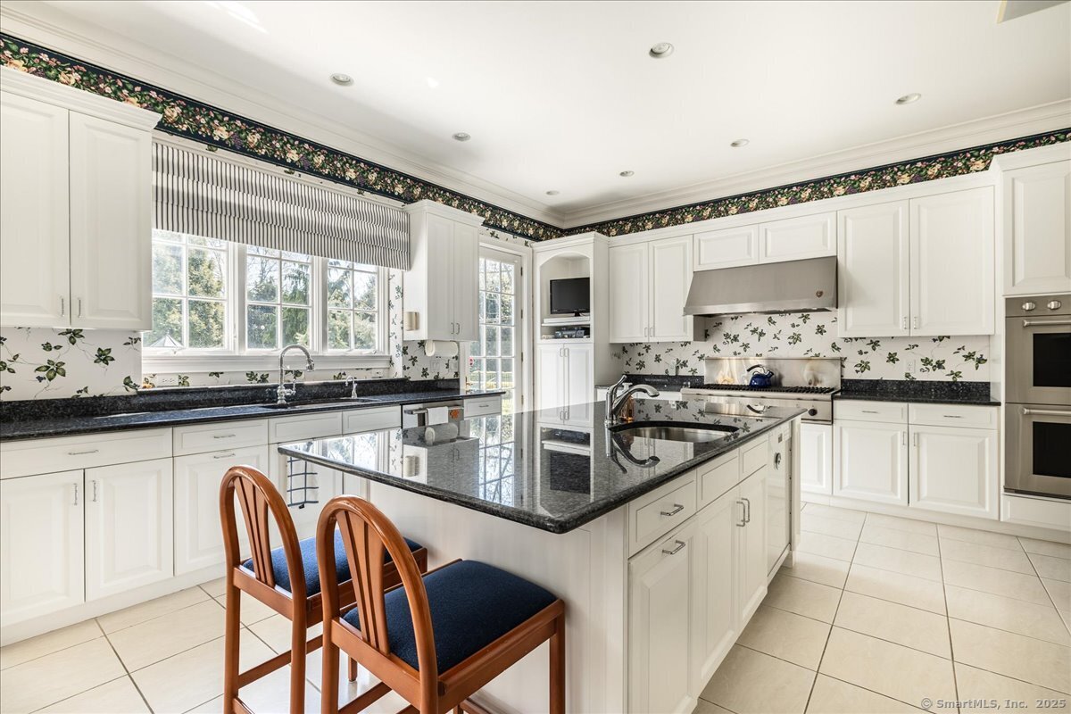 21 Queens Grant, Fairfield, Connecticut 06824