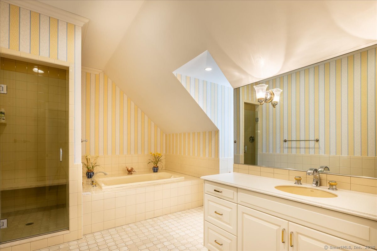 21 Queens Grant, Fairfield, Connecticut 06824