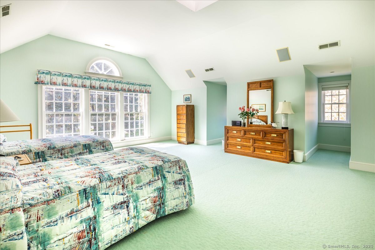 21 Queens Grant, Fairfield, Connecticut 06824