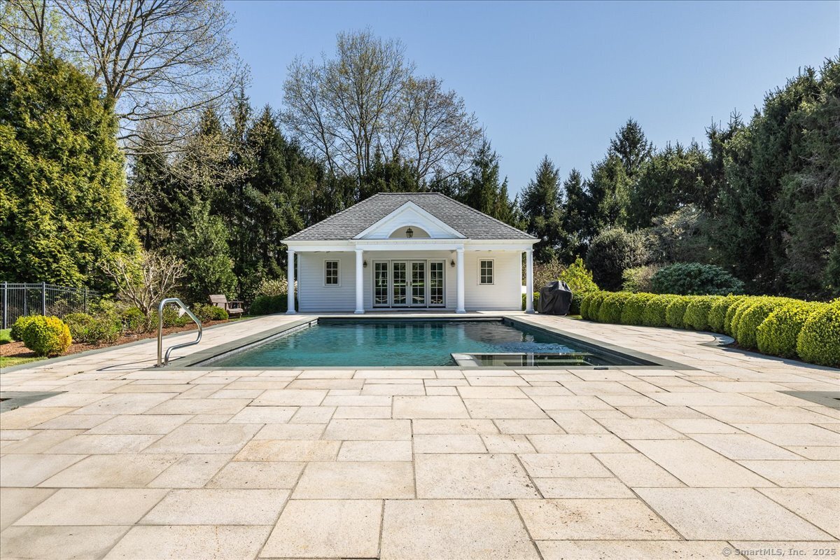 21 Queens Grant, Fairfield, Connecticut 06824
