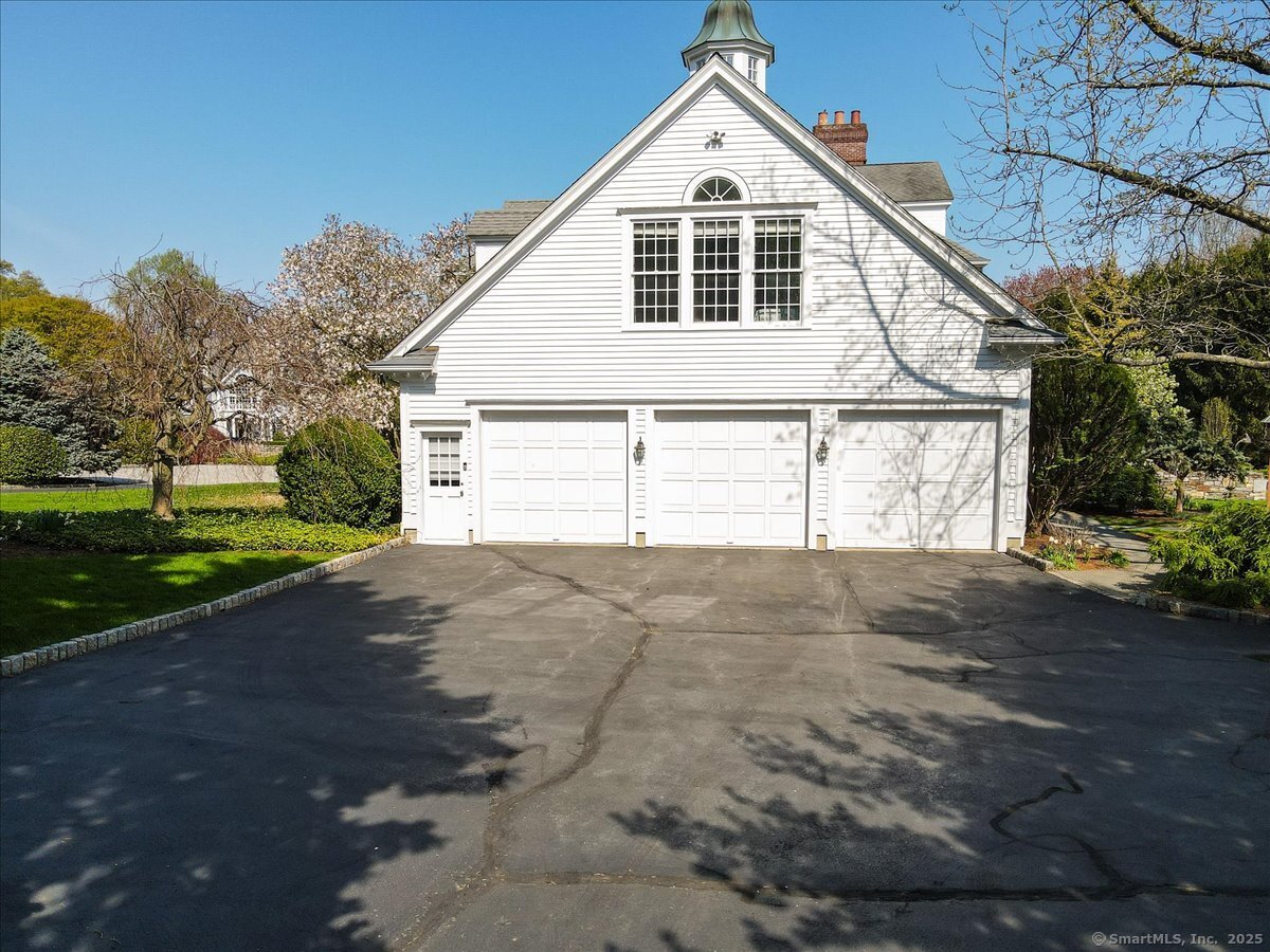 21 Queens Grant, Fairfield, Connecticut 06824