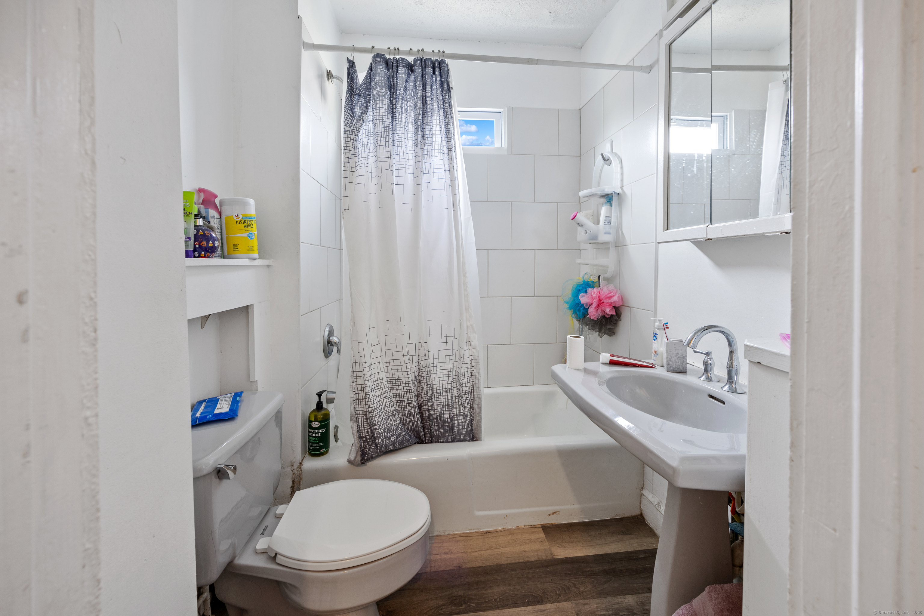 16 High, Meriden, Connecticut 06450