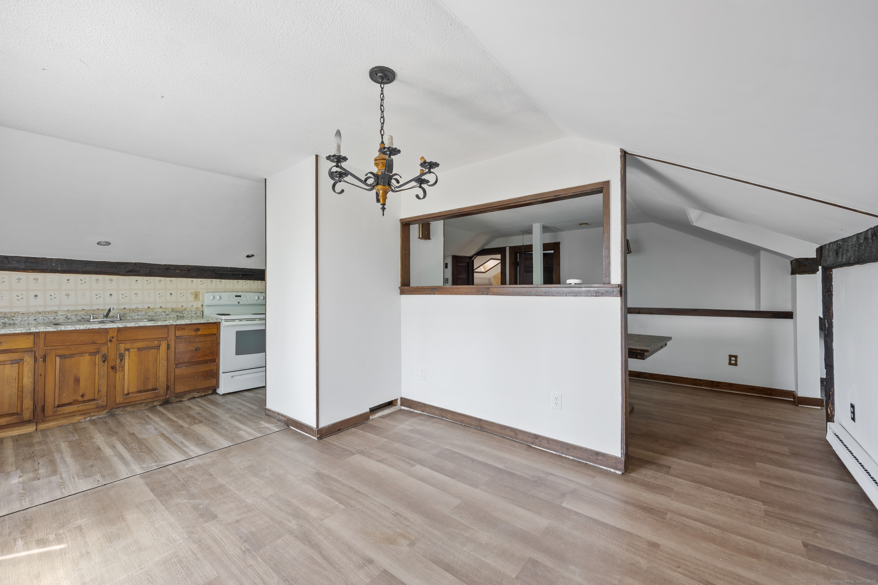 16 High, Meriden, Connecticut 06450