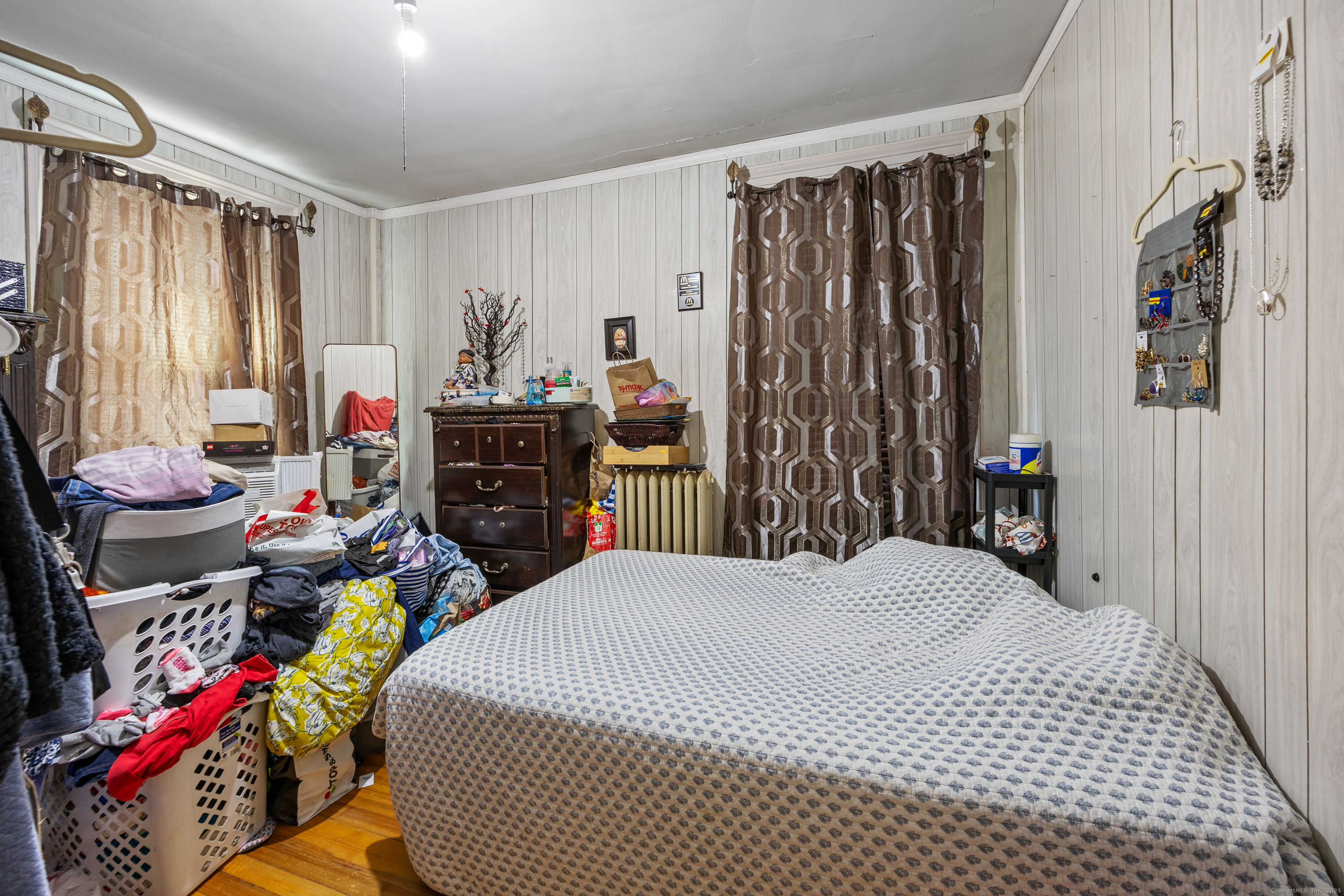 16 High, Meriden, Connecticut 06450