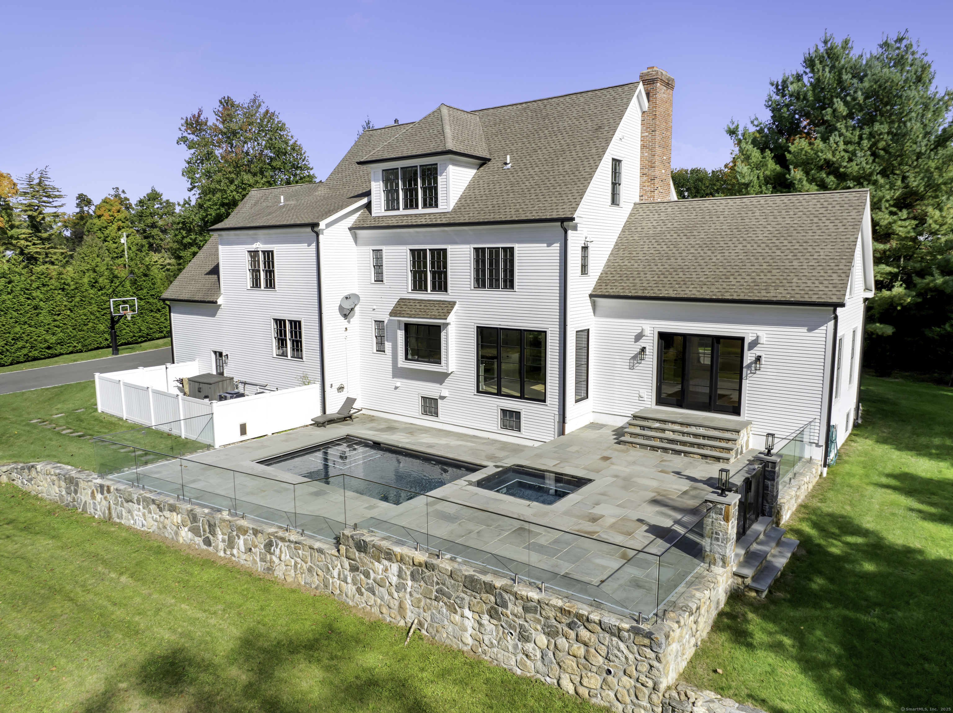 279 Old Stamford, New Canaan, Connecticut 06840