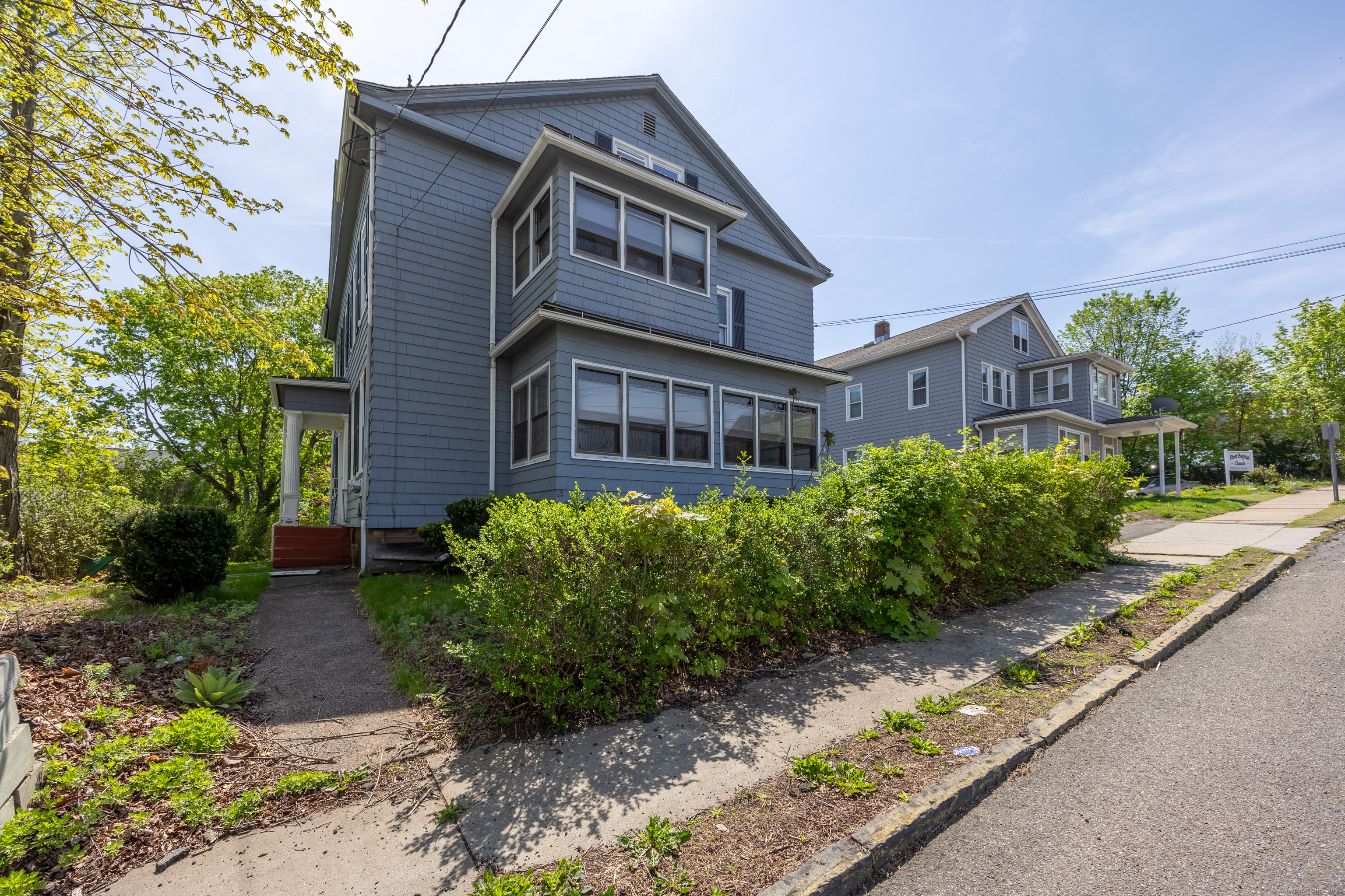 16 High, Meriden, Connecticut 06450