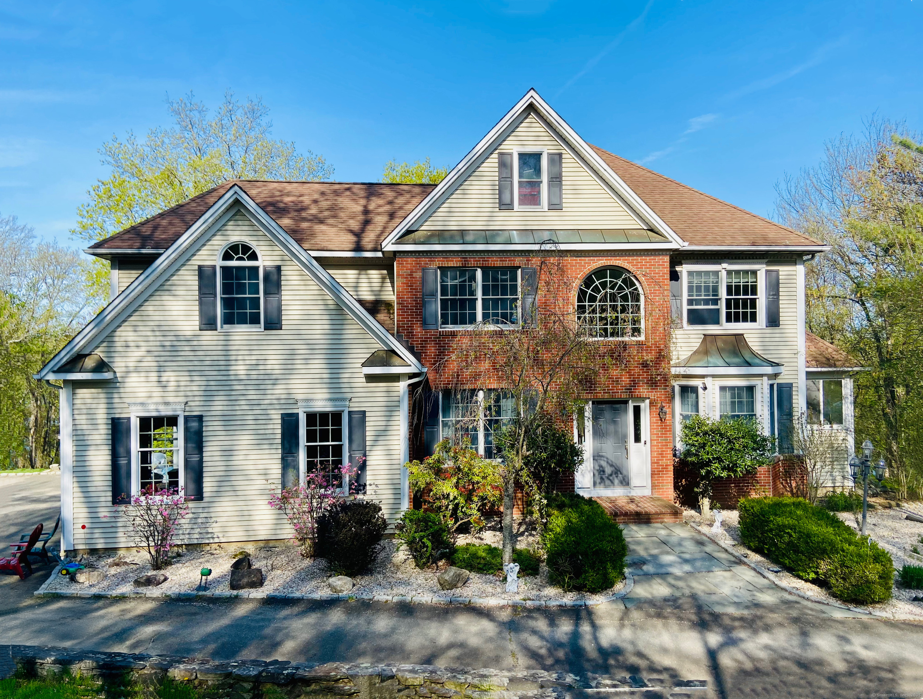 13 Society Hill, Danbury, Connecticut 06811
