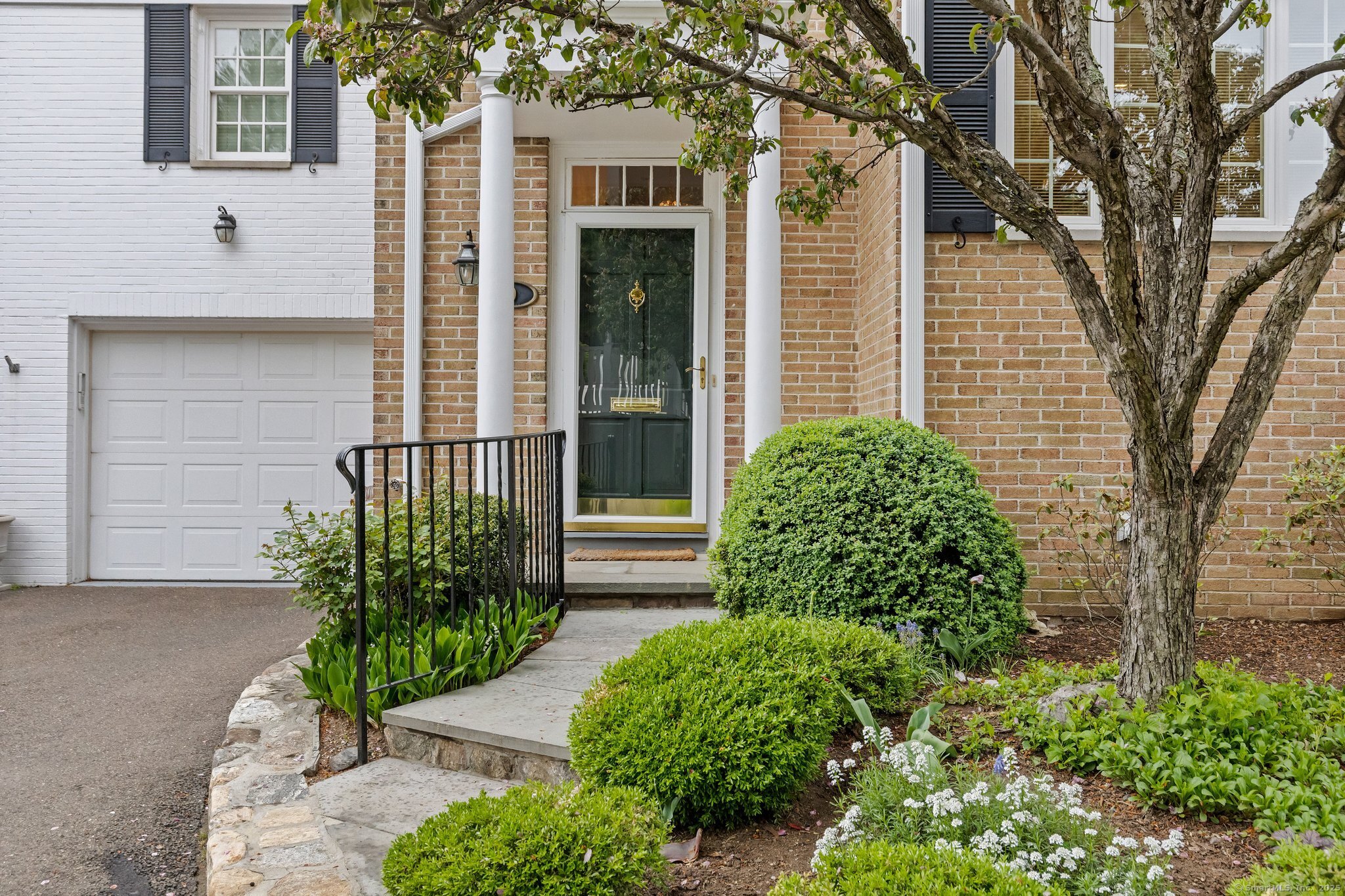 205 Main, New Canaan, Connecticut 06840