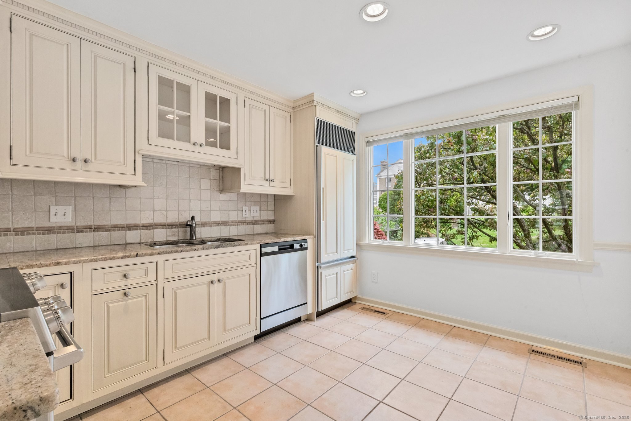 205 Main, New Canaan, Connecticut 06840