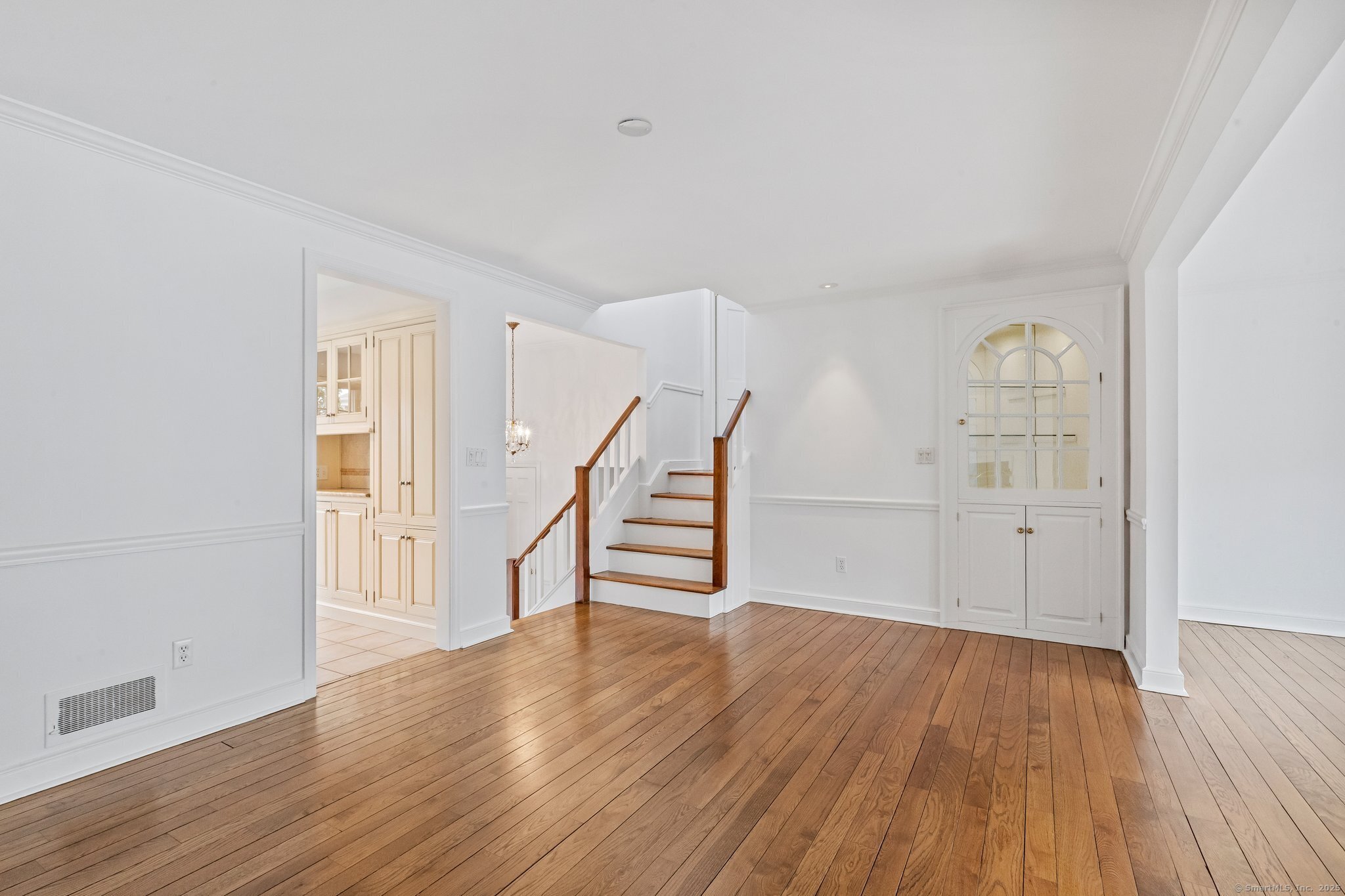 205 Main, New Canaan, Connecticut 06840