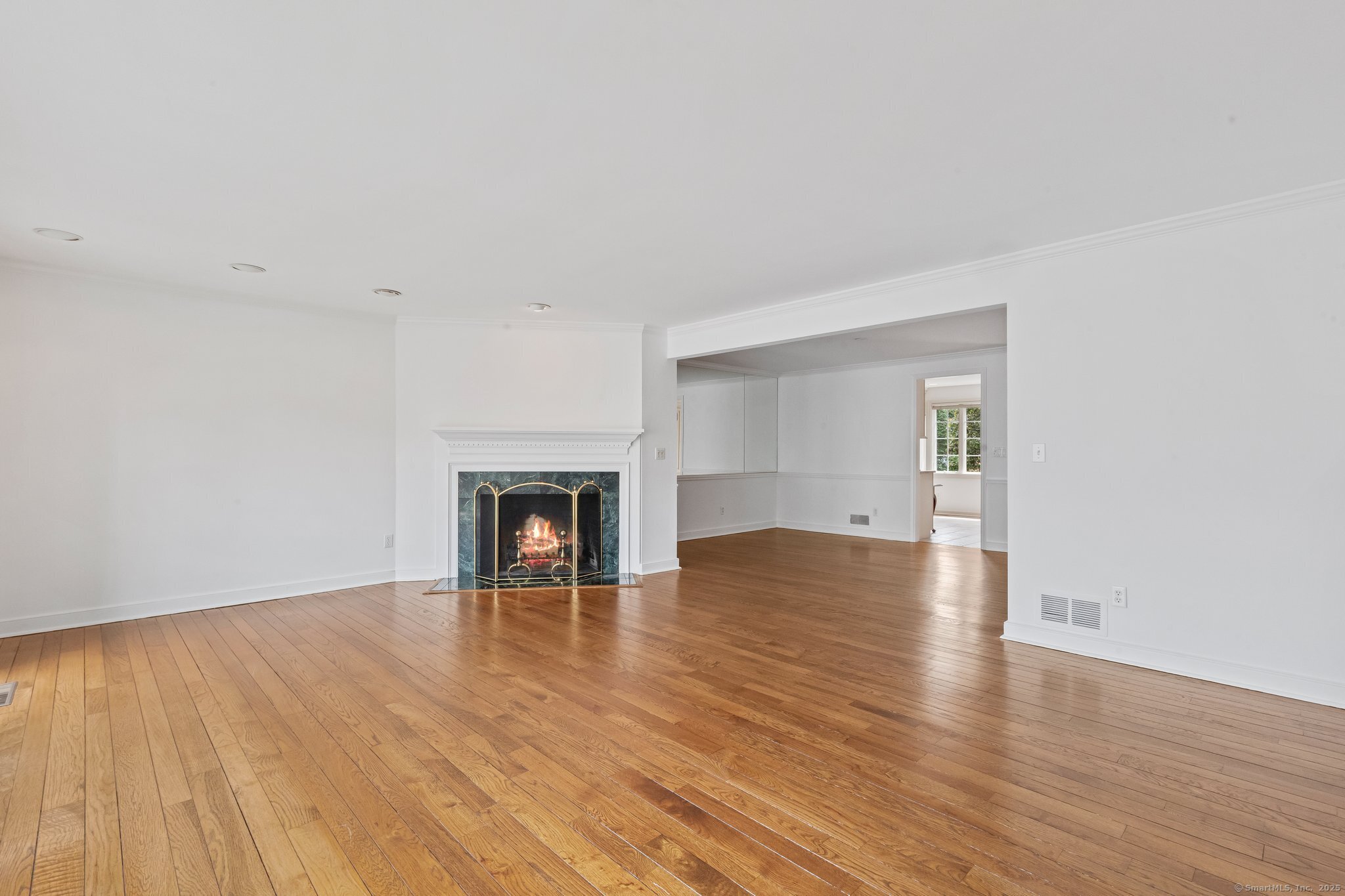 205 Main, New Canaan, Connecticut 06840