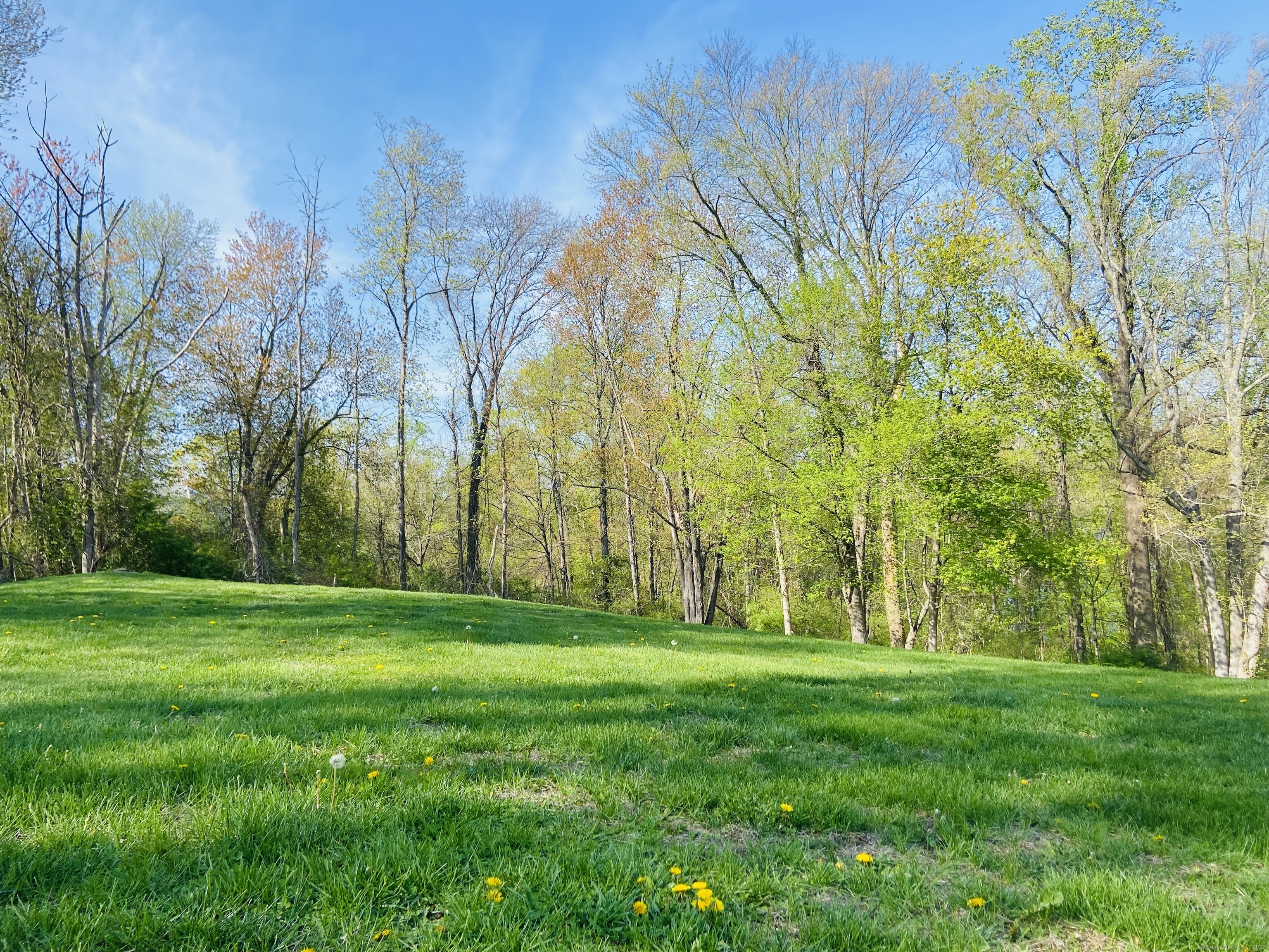 13 Society Hill, Danbury, Connecticut 06811